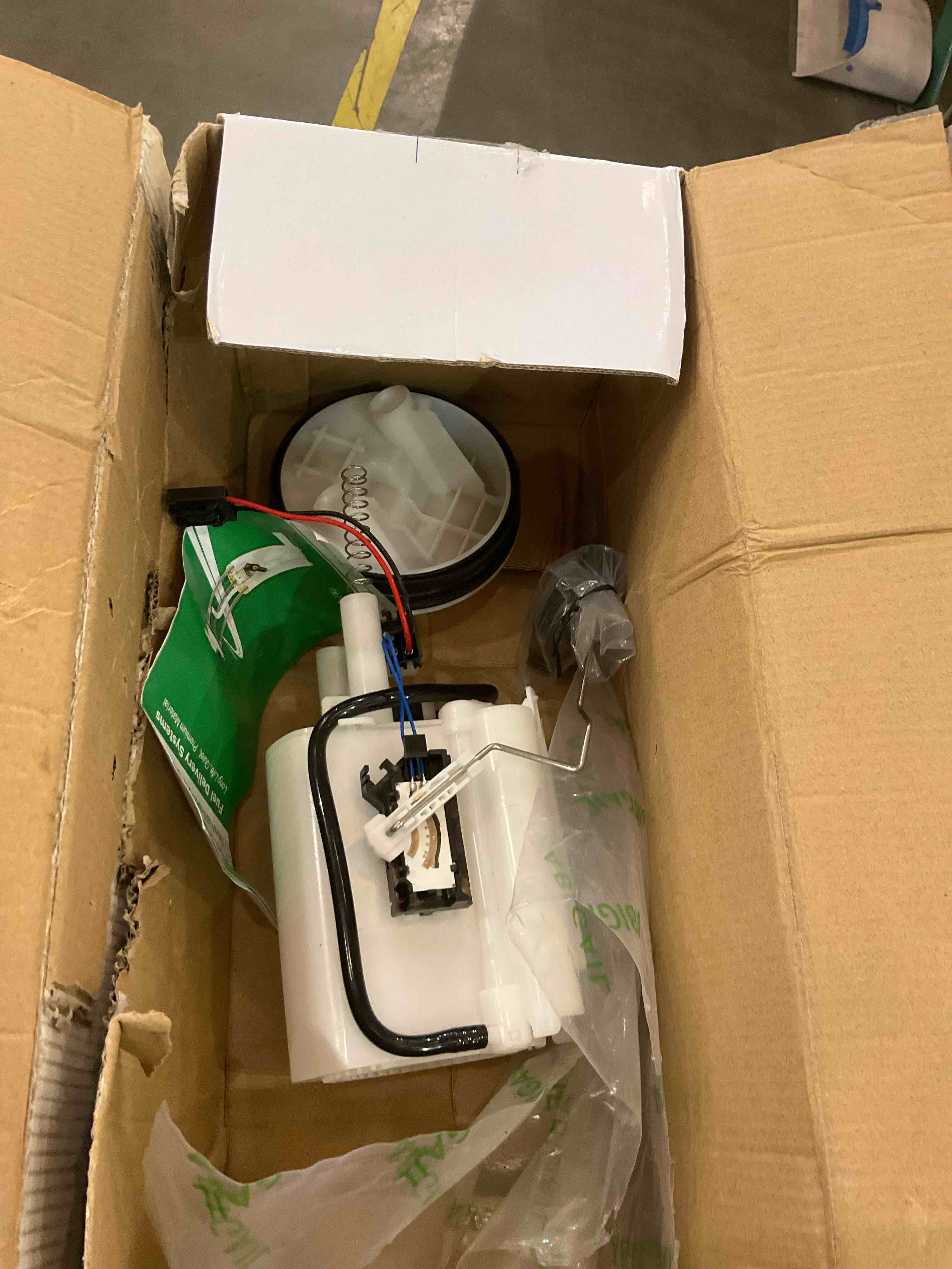 https://s3.amazonaws.com/lotting-images-prod/BargainHunt/EXS01707465_1713881059110.jpeg