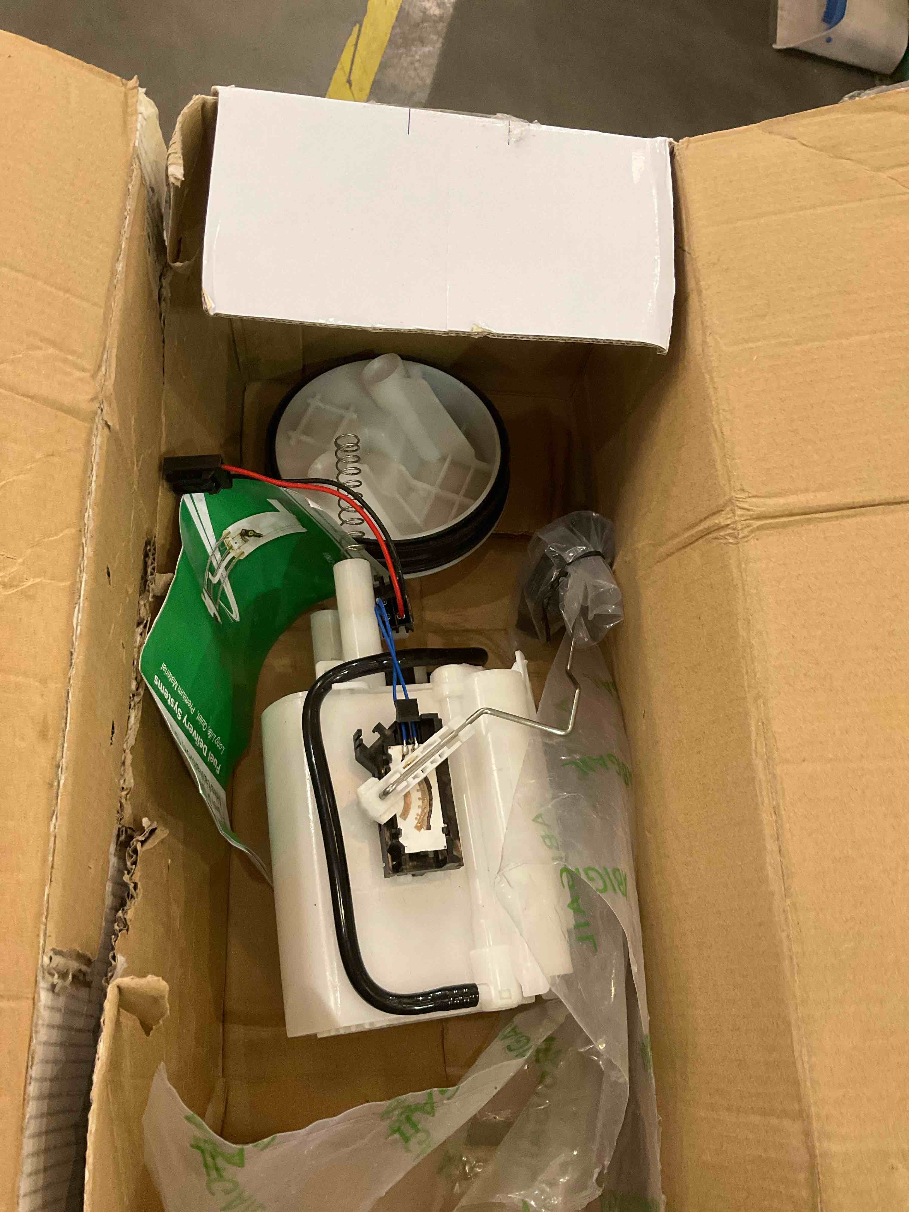 https://s3.amazonaws.com/lotting-images-prod/BargainHunt/EXS01707465_1713881060049.jpeg