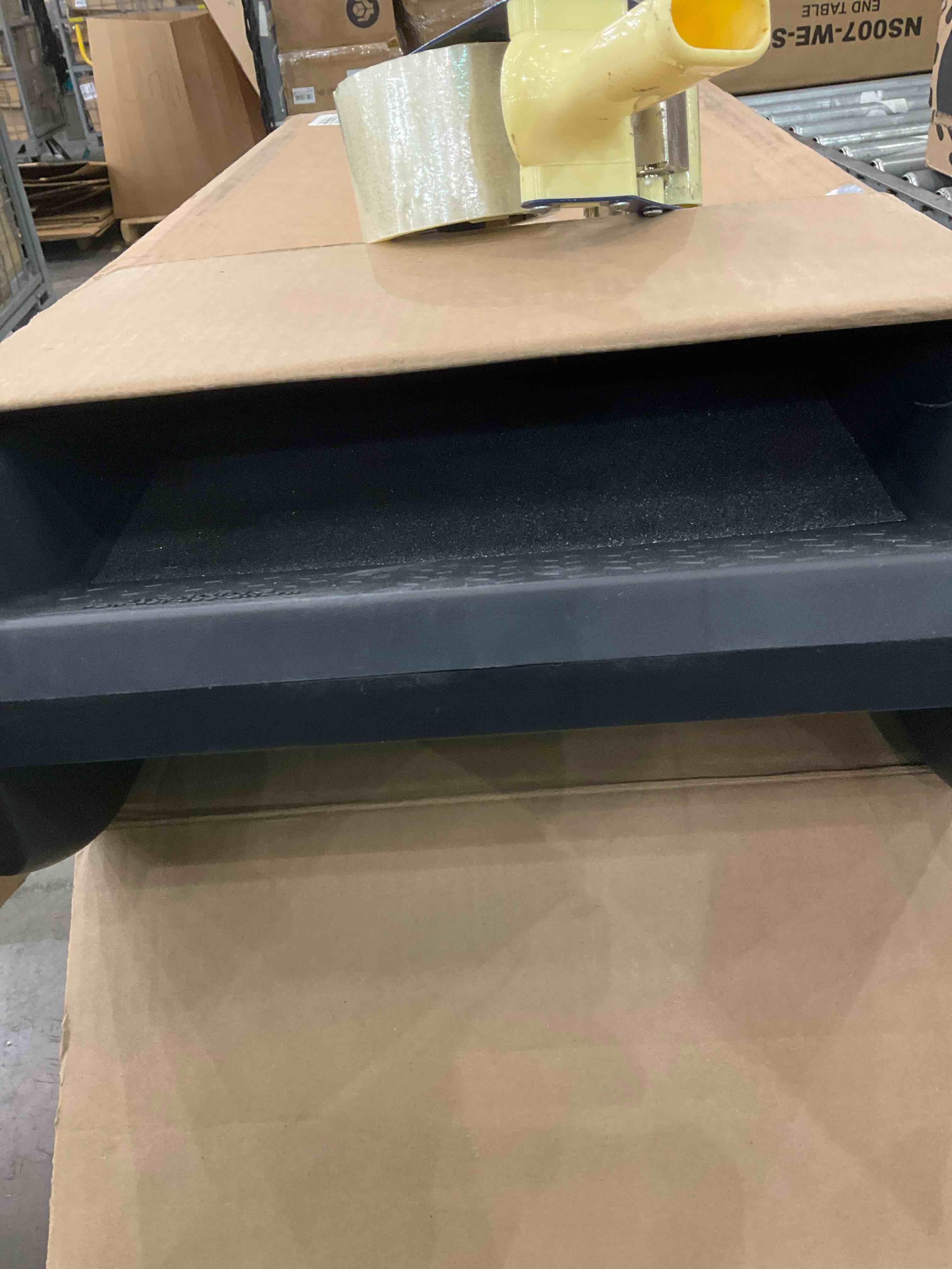 https://s3.amazonaws.com/lotting-images-prod/BargainHunt/EXS01707496_1713885283122.jpeg