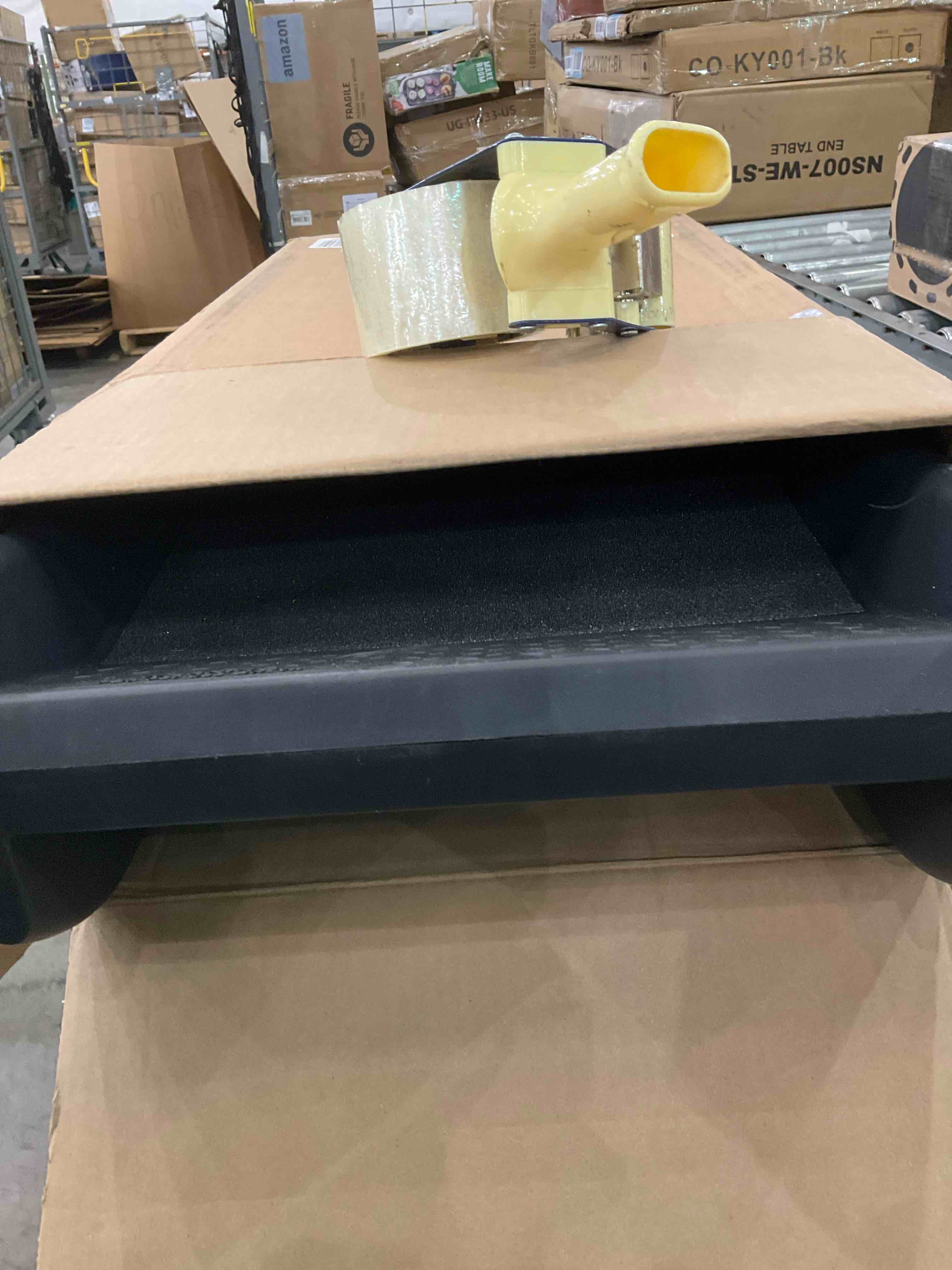https://s3.amazonaws.com/lotting-images-prod/BargainHunt/EXS01707496_1713885284280.jpeg