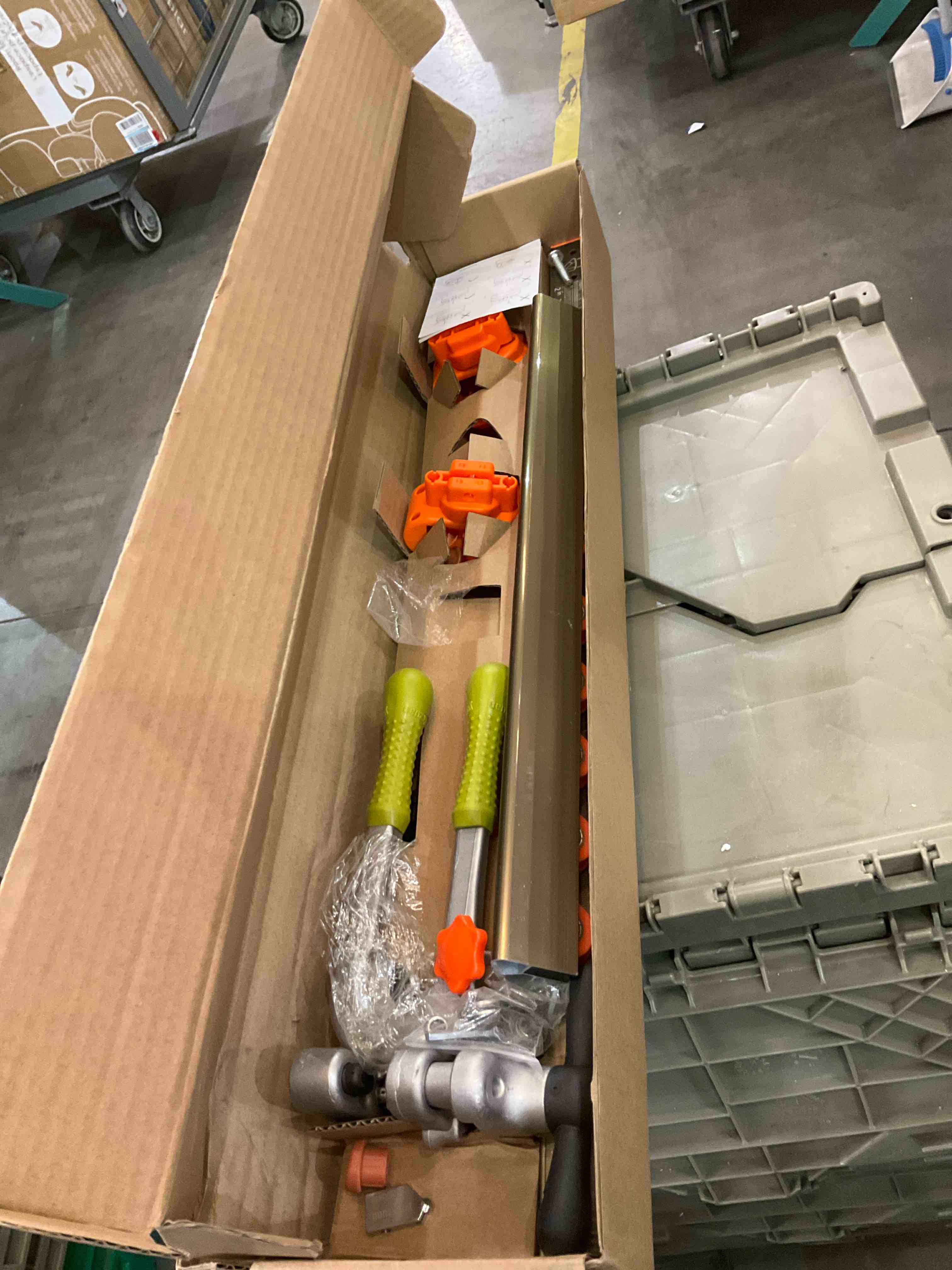 https://s3.amazonaws.com/lotting-images-prod/BargainHunt/EXS01707499_1713885879285.jpeg