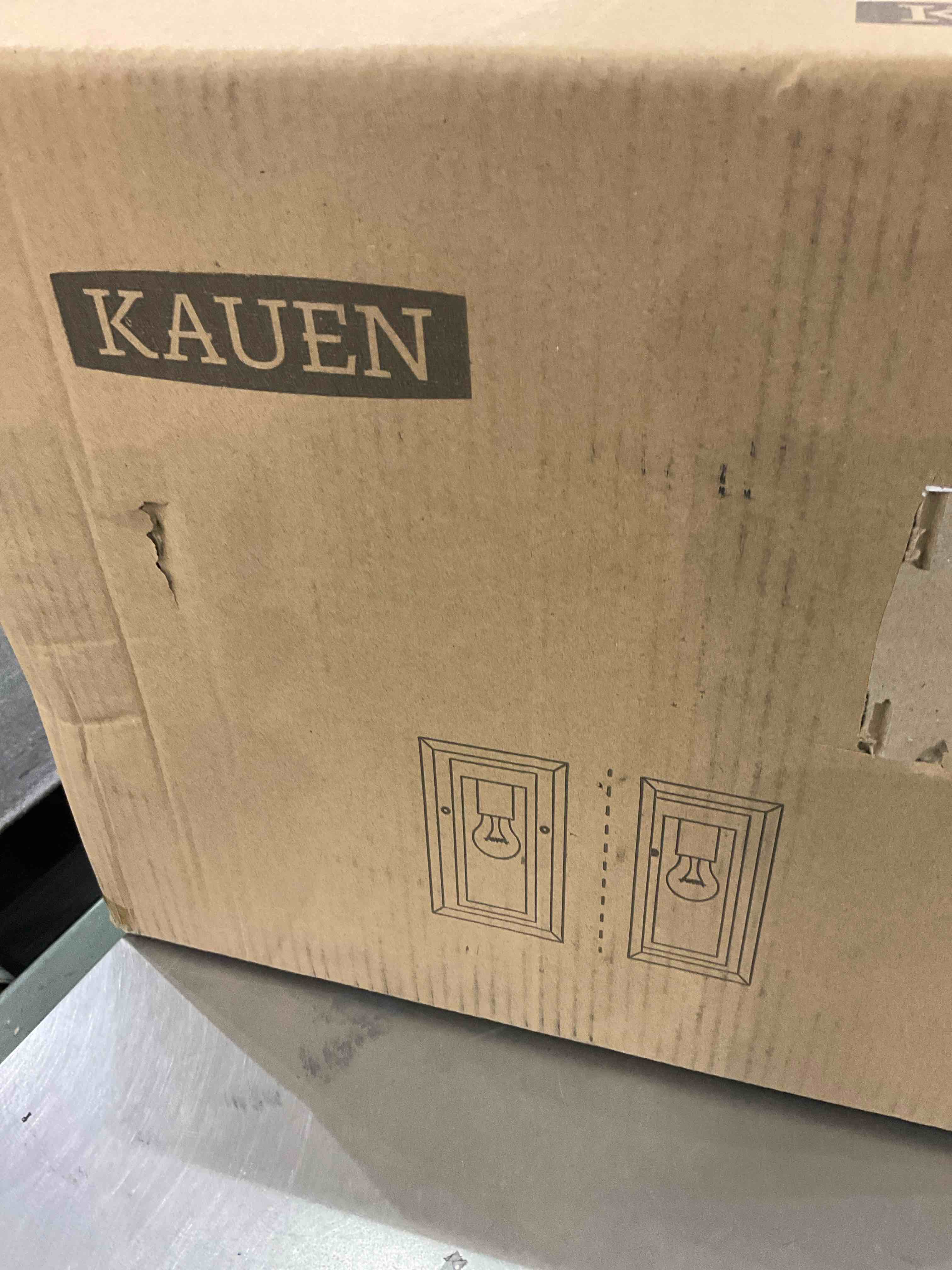 https://s3.amazonaws.com/lotting-images-prod/BargainHunt/EXS01707585_1713785663071.jpeg