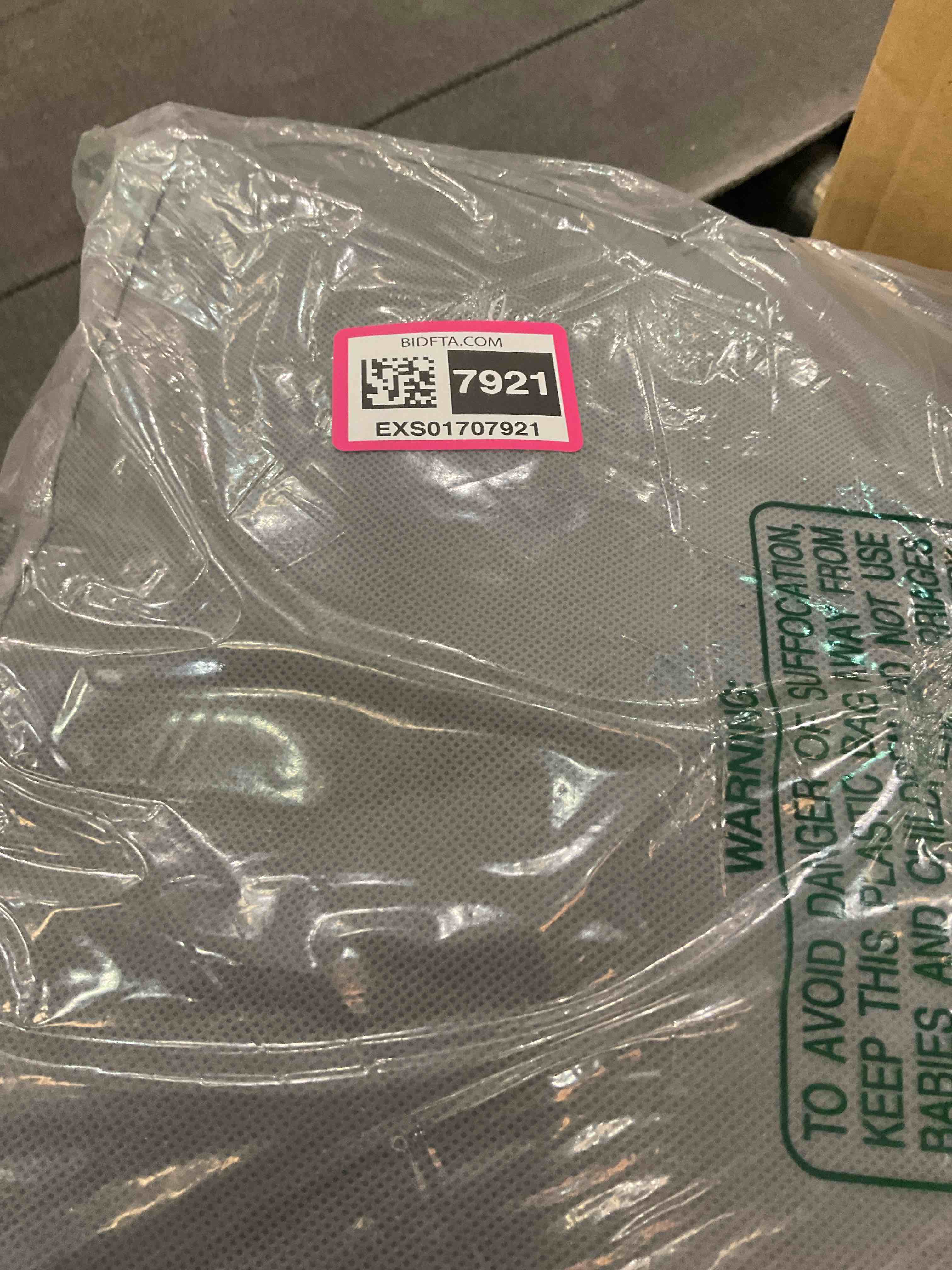 https://s3.amazonaws.com/lotting-images-prod/BargainHunt/EXS01707921_1713978926270.jpeg