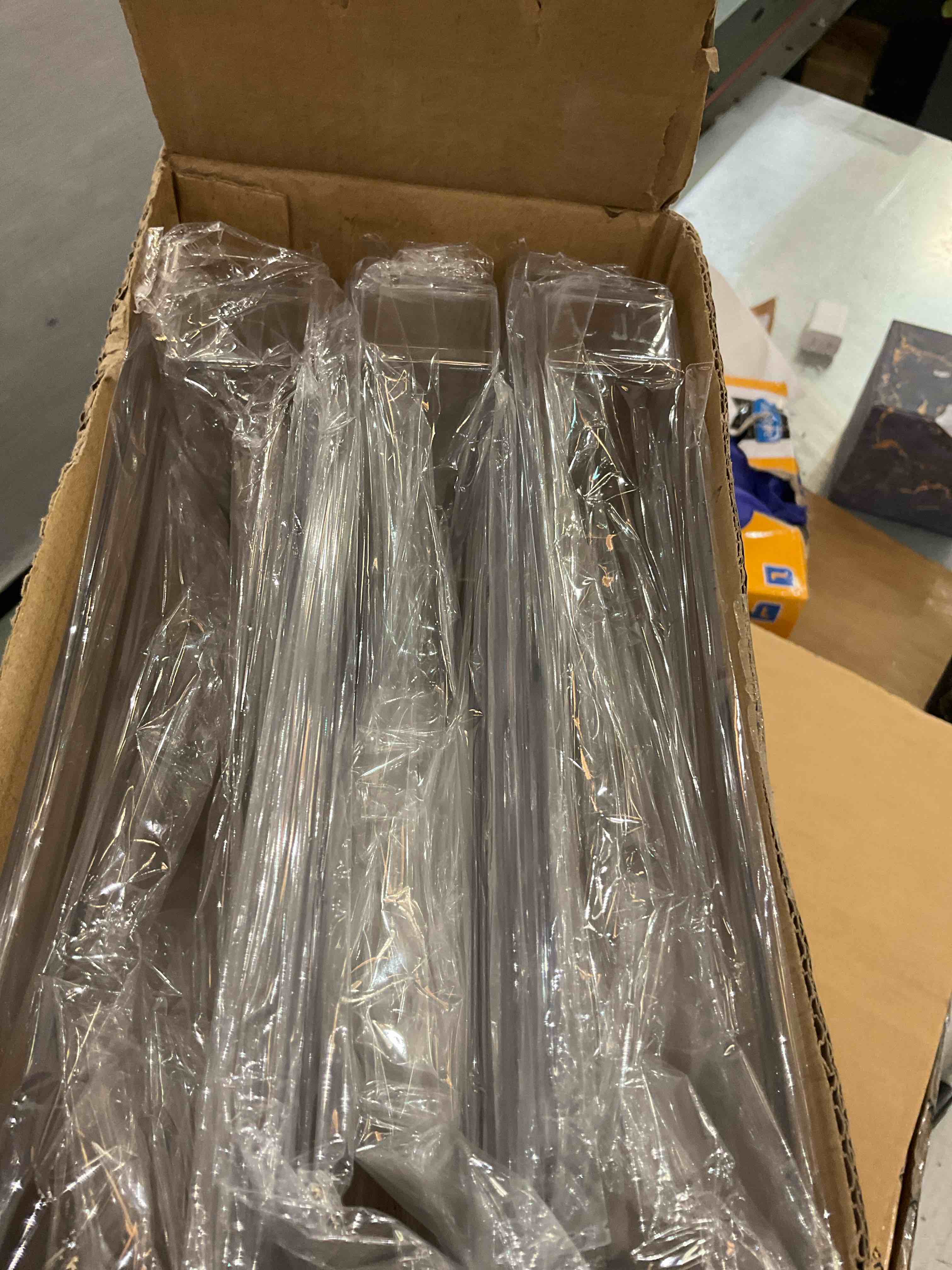 https://s3.amazonaws.com/lotting-images-prod/BargainHunt/EXS01708097_1714582425842.jpeg