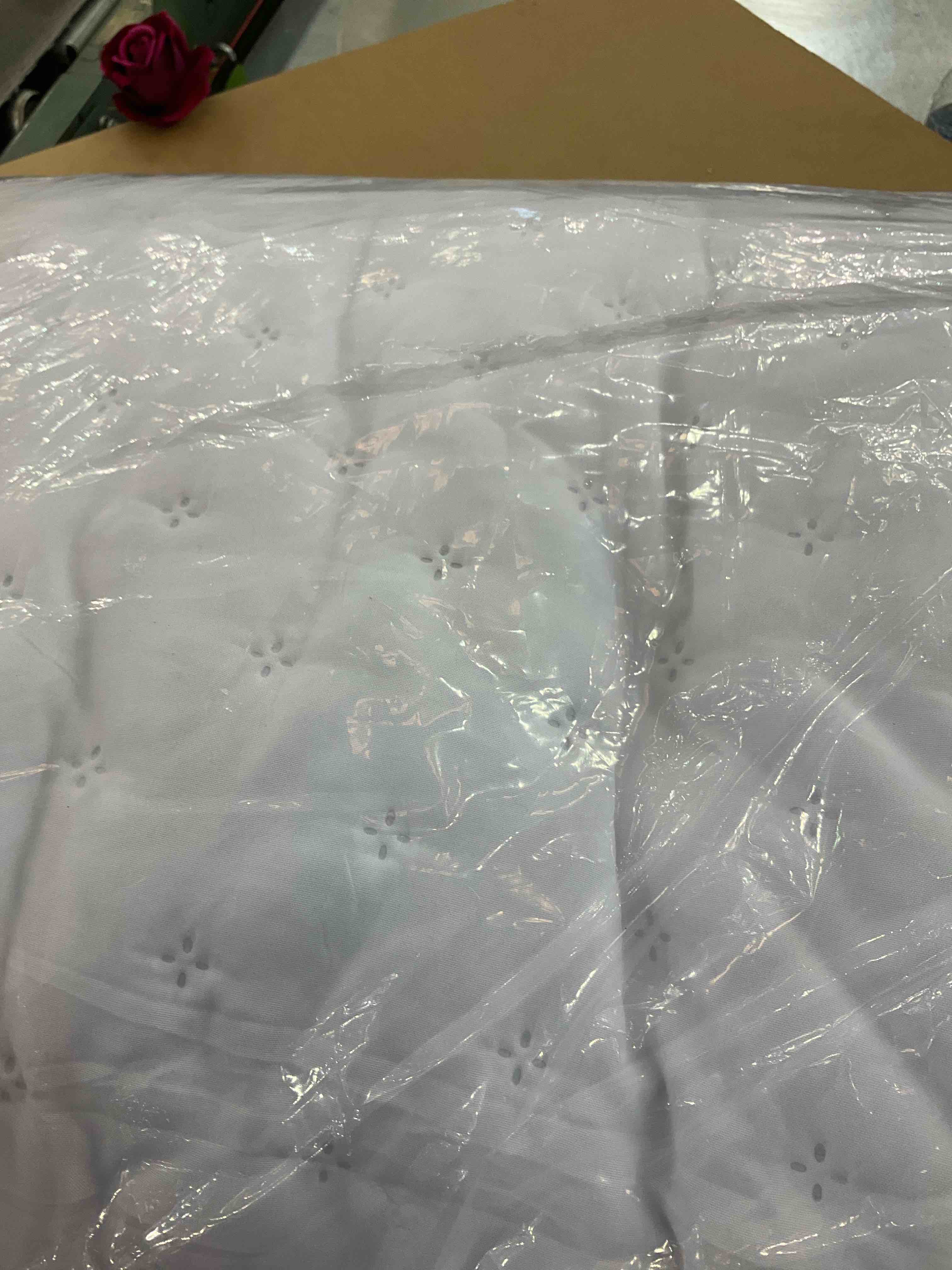 https://s3.amazonaws.com/lotting-images-prod/BargainHunt/EXS01708102_1714582899275.jpeg