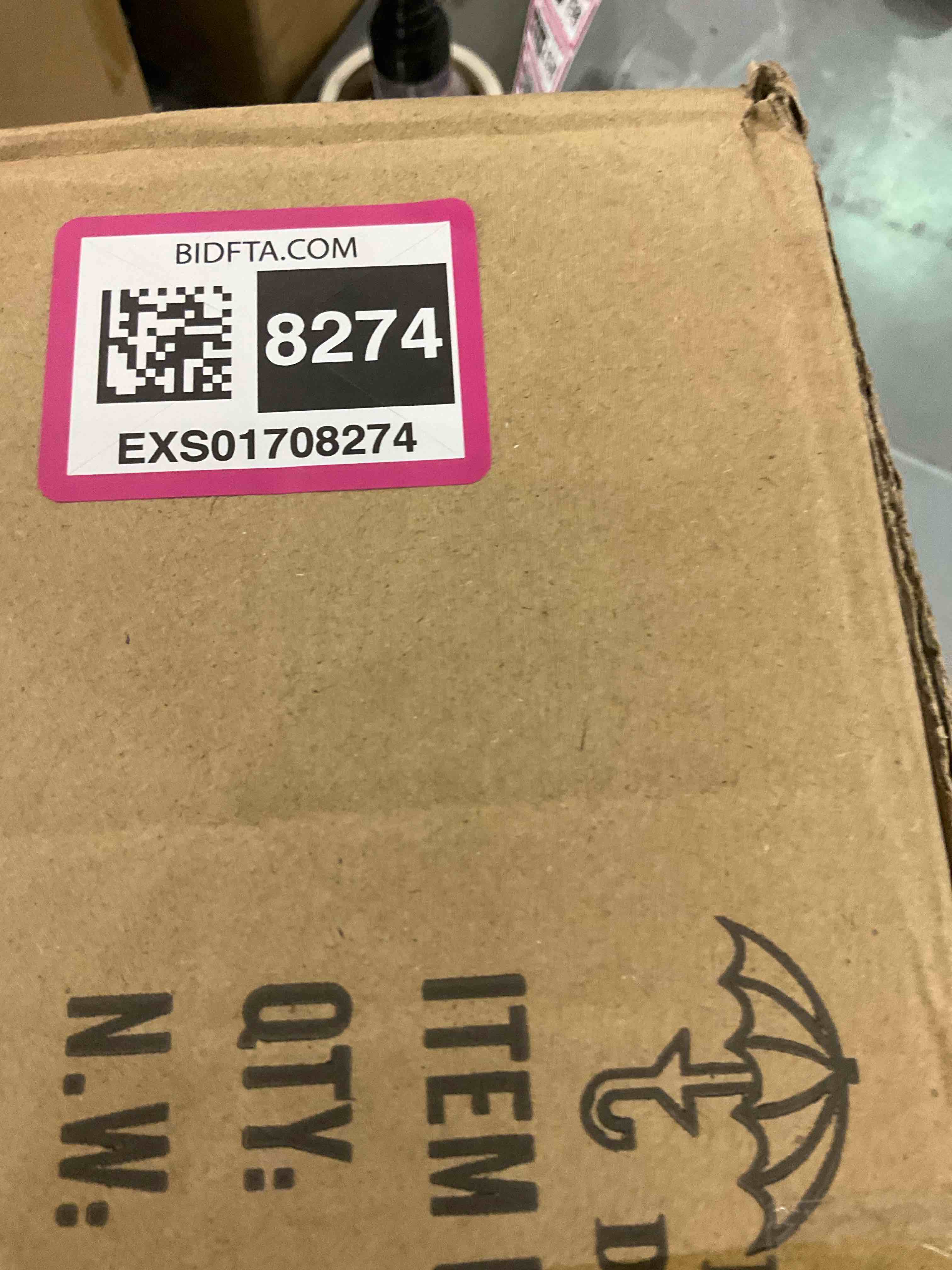 https://s3.amazonaws.com/lotting-images-prod/BargainHunt/EXS01708274_1714739394504.jpeg