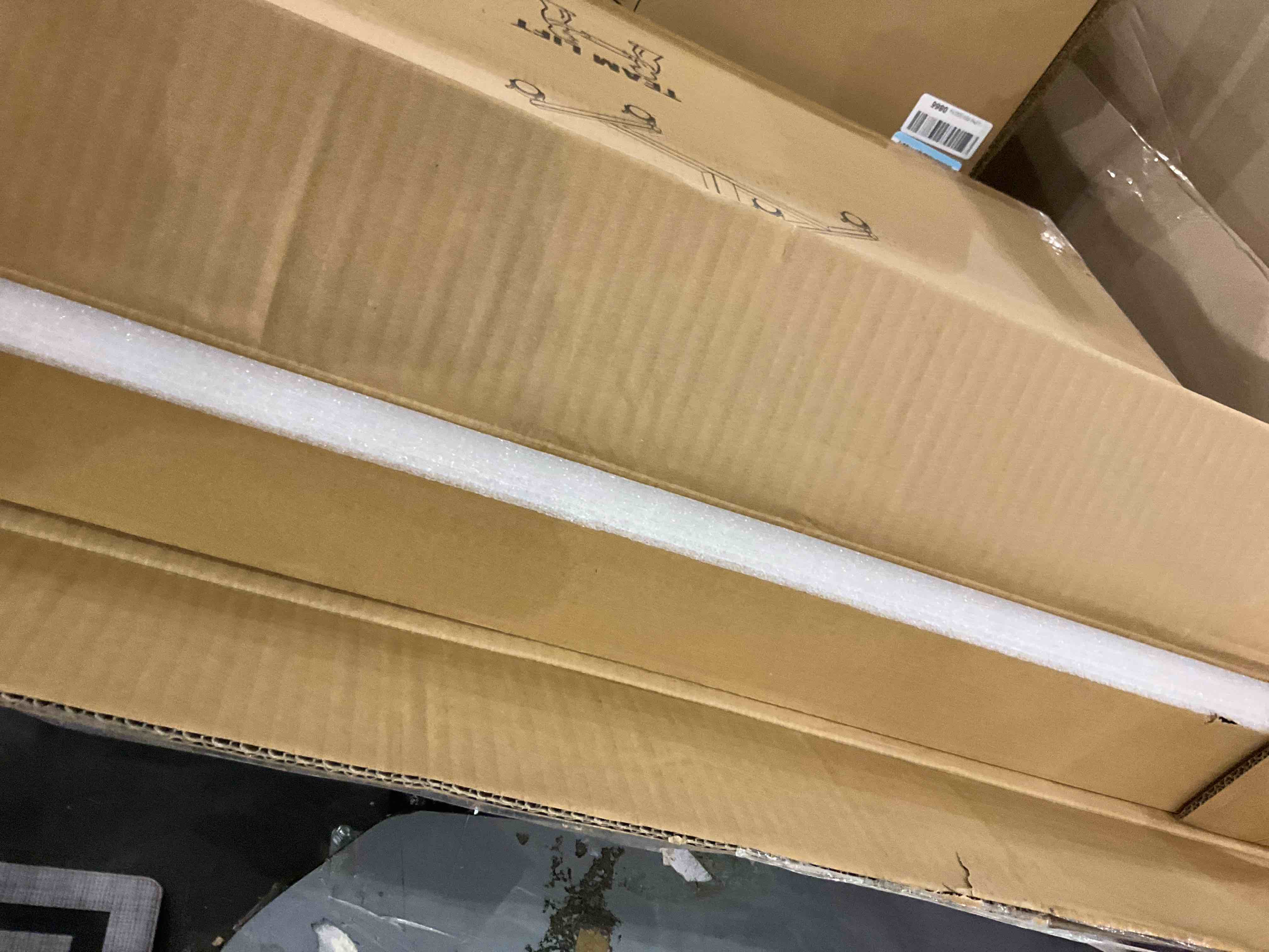 https://s3.amazonaws.com/lotting-images-prod/BargainHunt/EXS01708345_1714995914146.jpeg