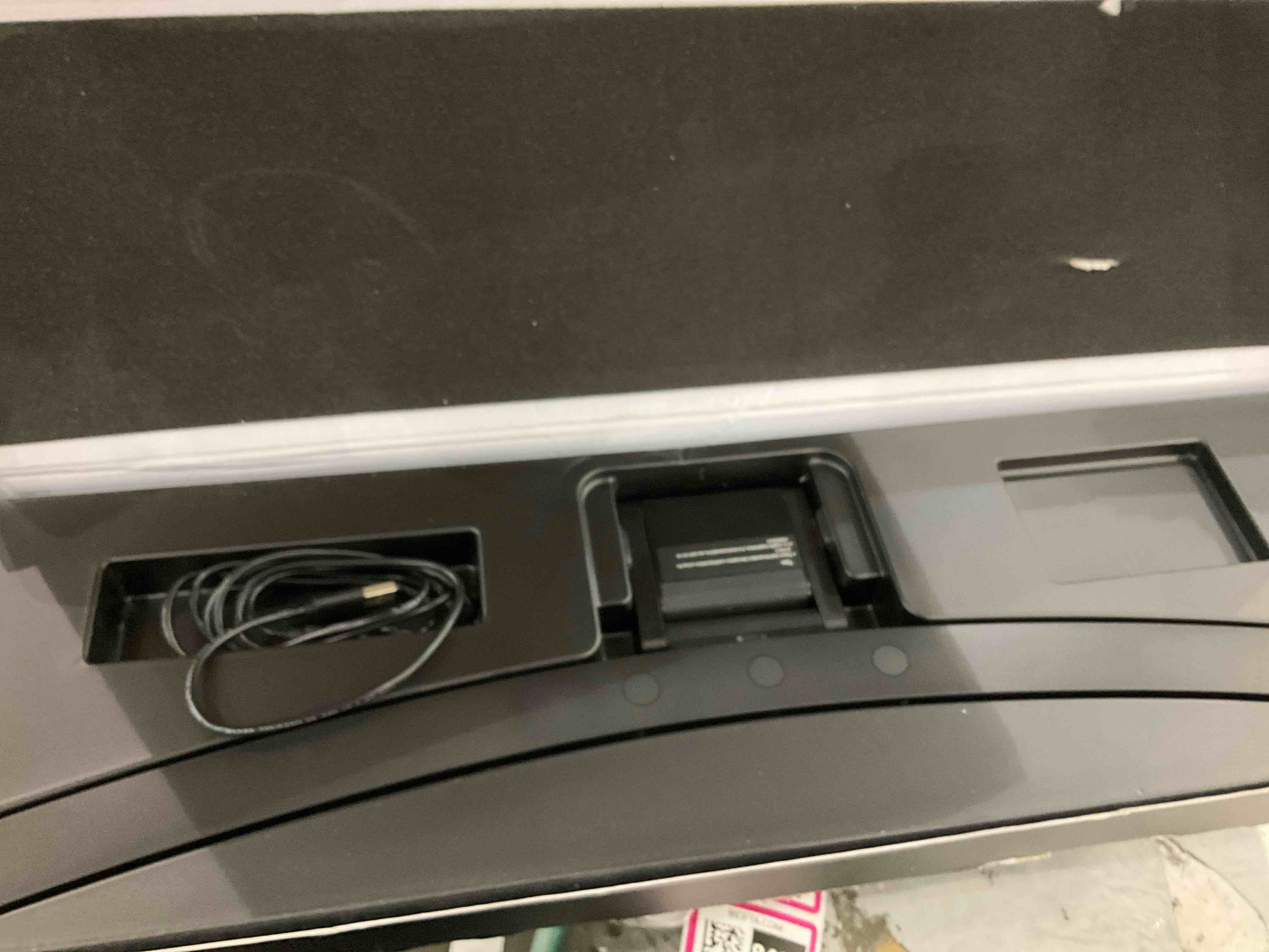 https://s3.amazonaws.com/lotting-images-prod/BargainHunt/EXS01708401_1715003177954.jpeg