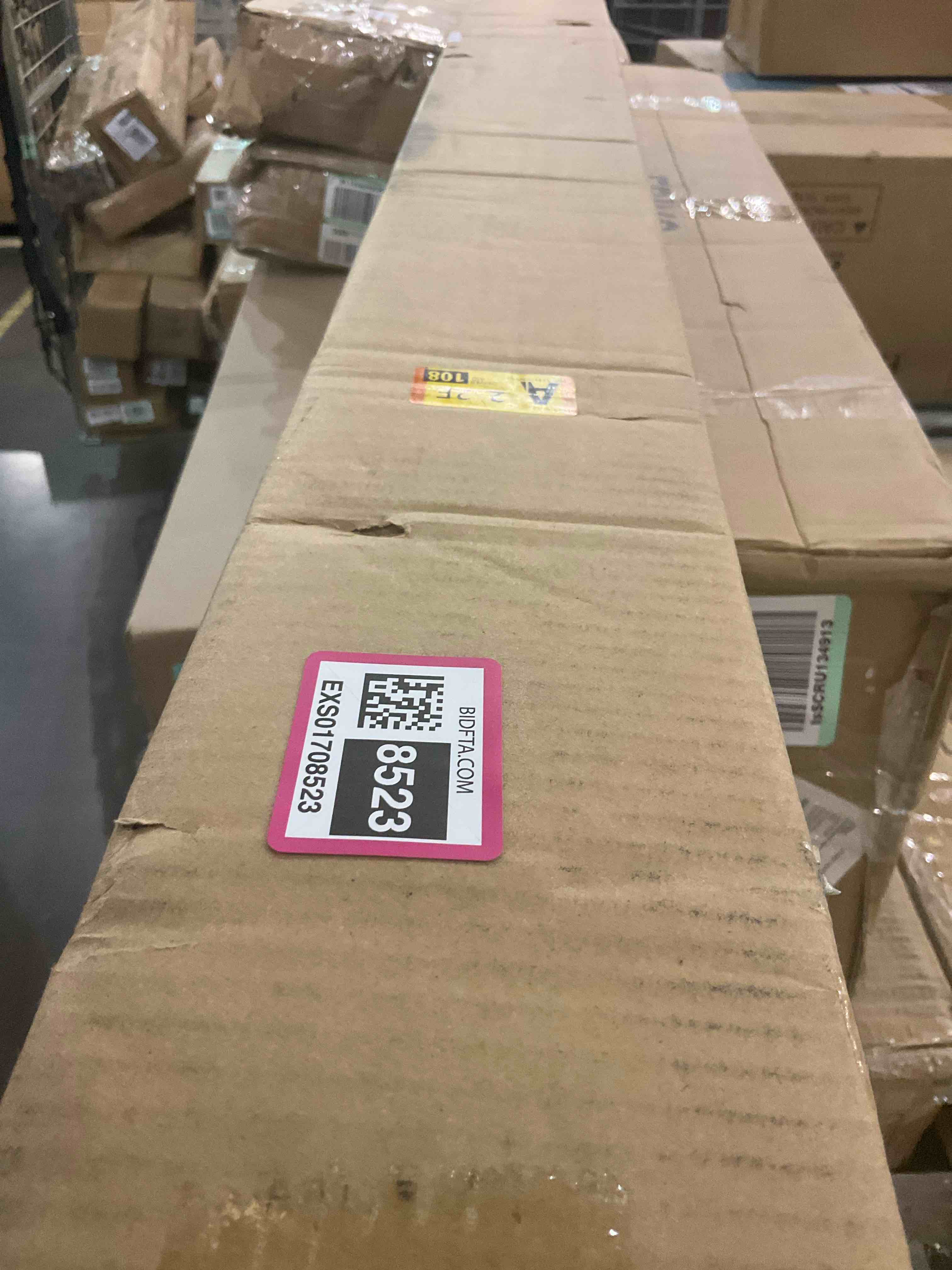 https://s3.amazonaws.com/lotting-images-prod/BargainHunt/EXS01708523_1713276087352.jpeg