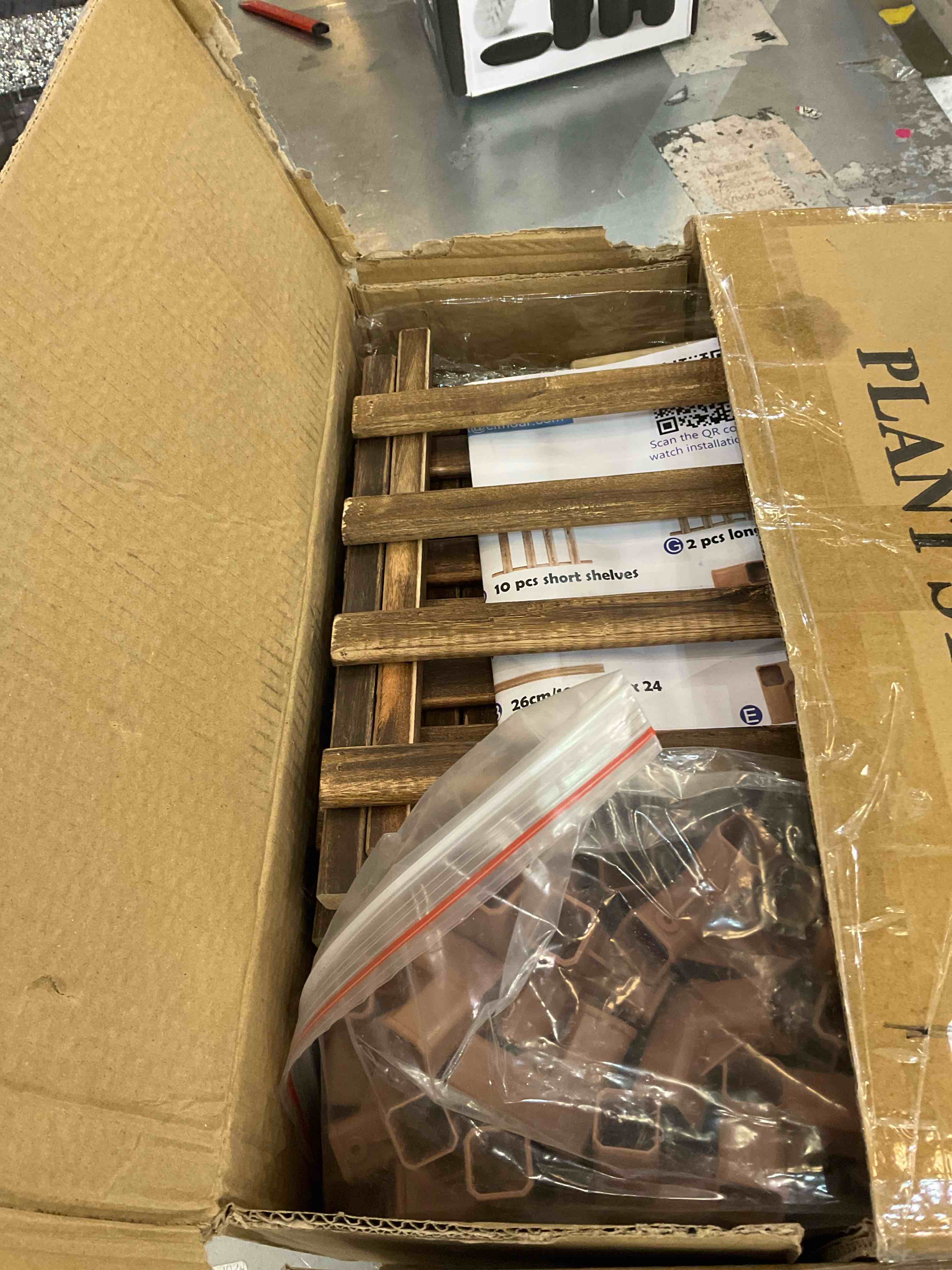 https://s3.amazonaws.com/lotting-images-prod/BargainHunt/EXS01708693_1715004132169.jpeg