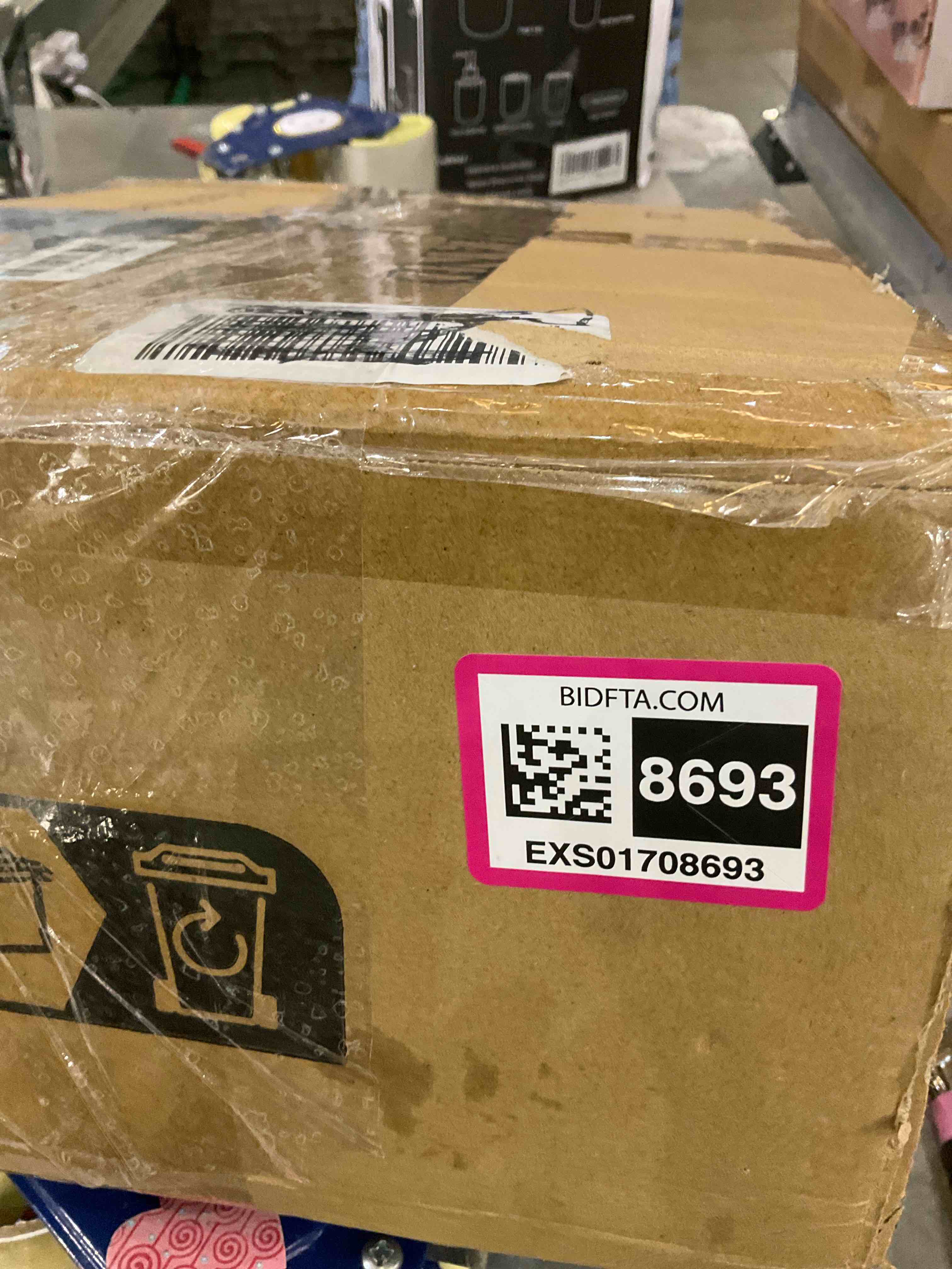 https://s3.amazonaws.com/lotting-images-prod/BargainHunt/EXS01708693_1715004149645.jpeg