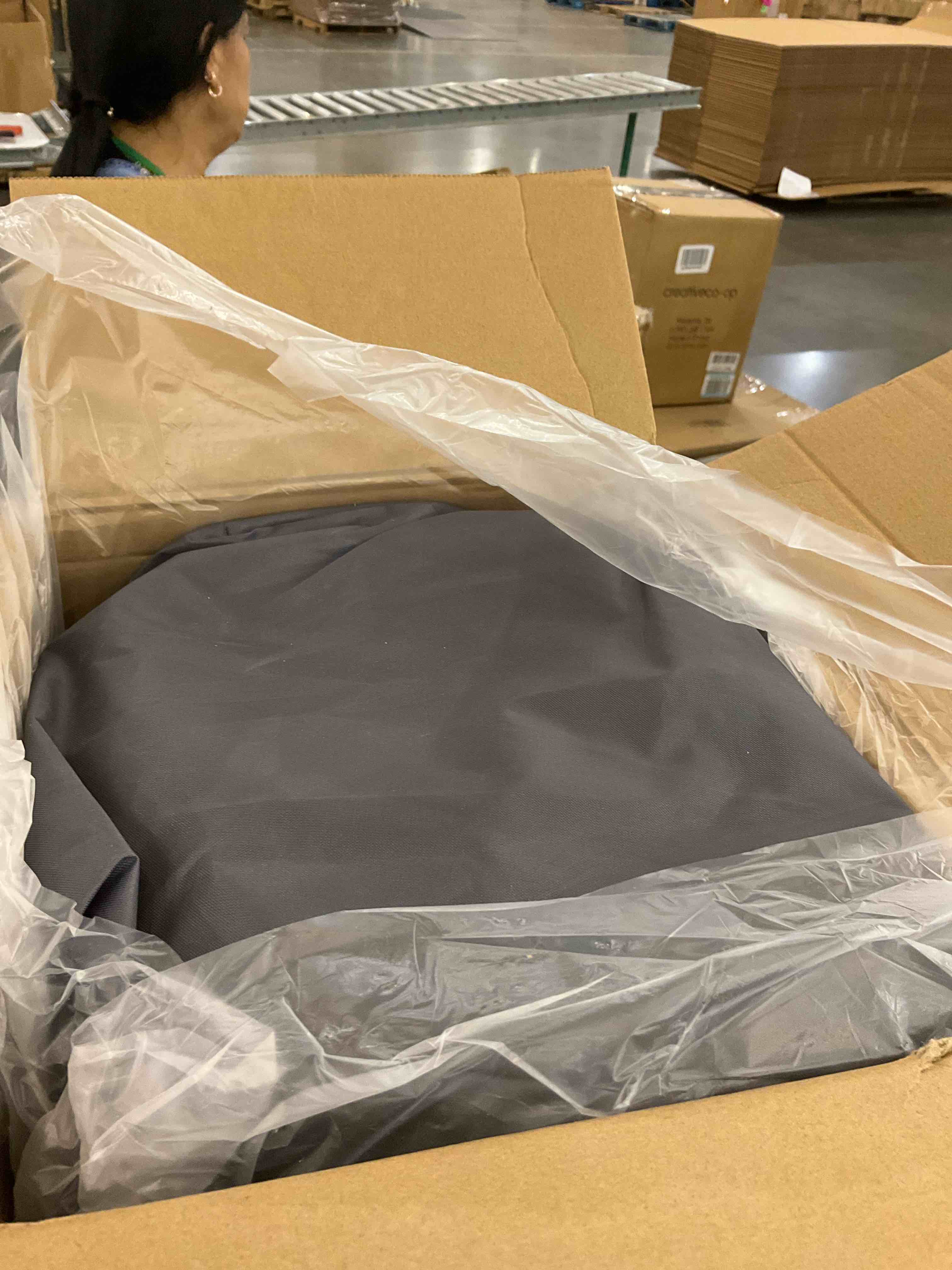 https://s3.amazonaws.com/lotting-images-prod/BargainHunt/EXS01708728_1715007820123.jpeg