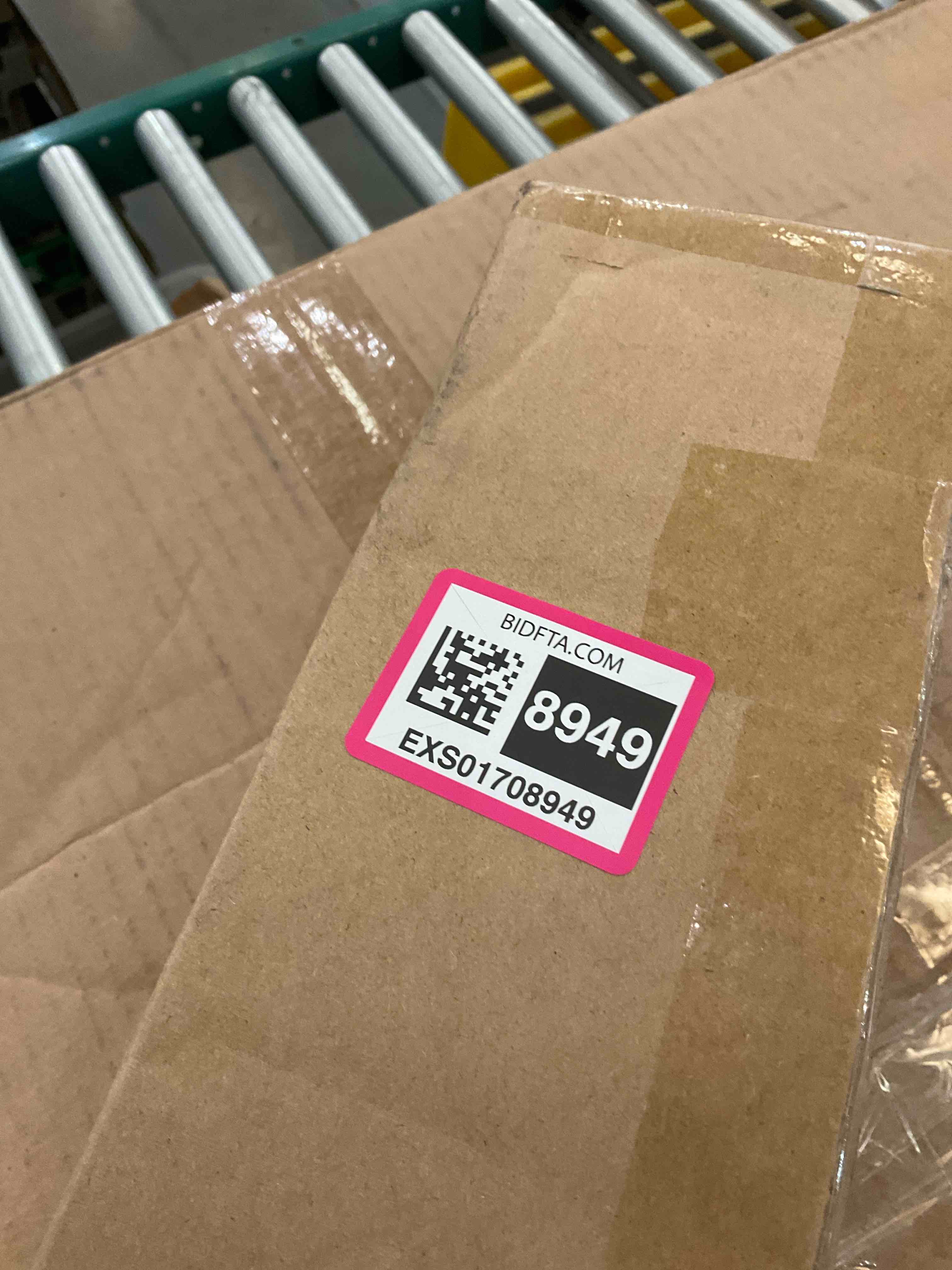 https://s3.amazonaws.com/lotting-images-prod/BargainHunt/EXS01708949_1715101176641.jpeg