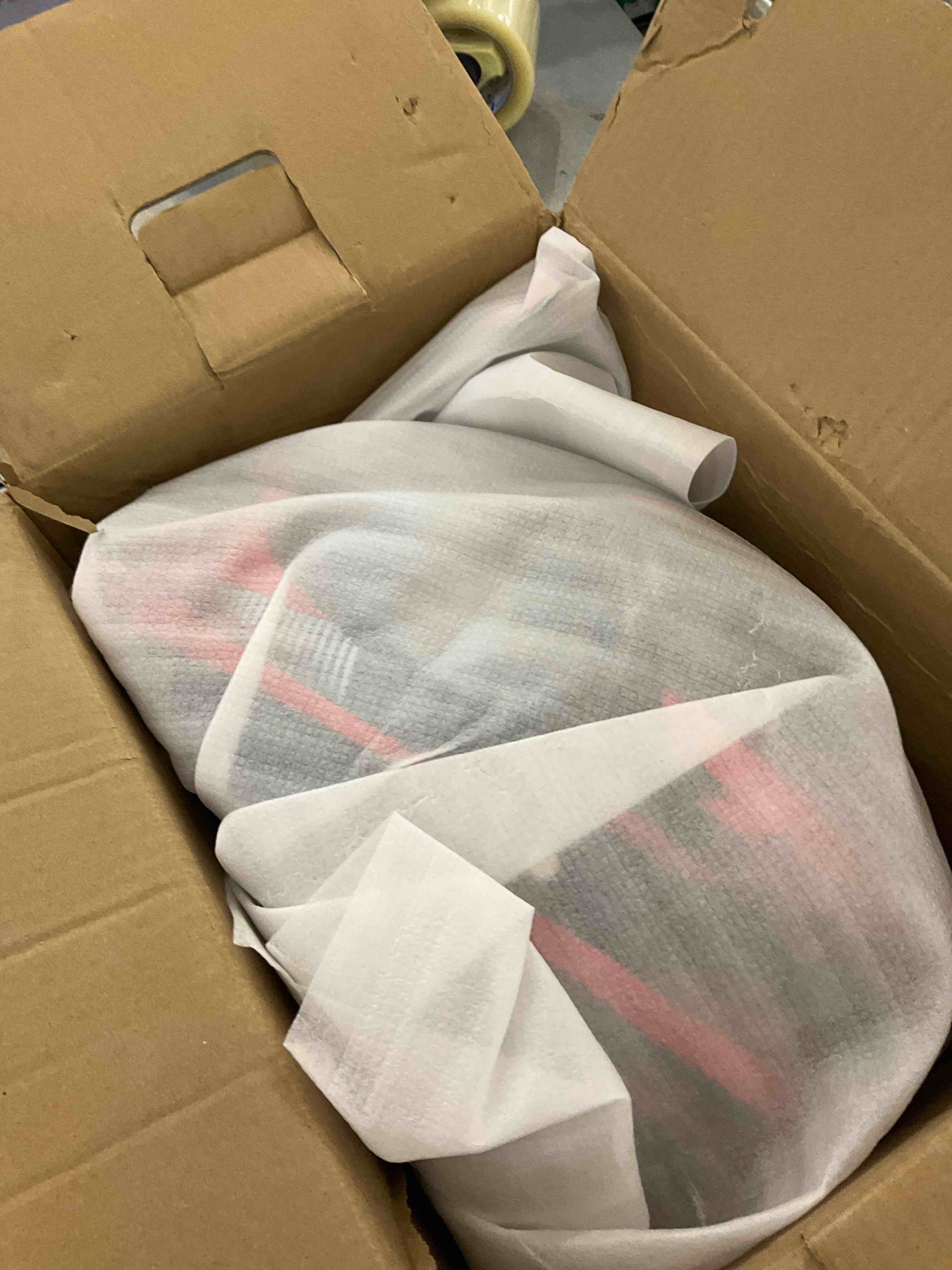 https://s3.amazonaws.com/lotting-images-prod/BargainHunt/EXS01708983_1715106404066.jpeg