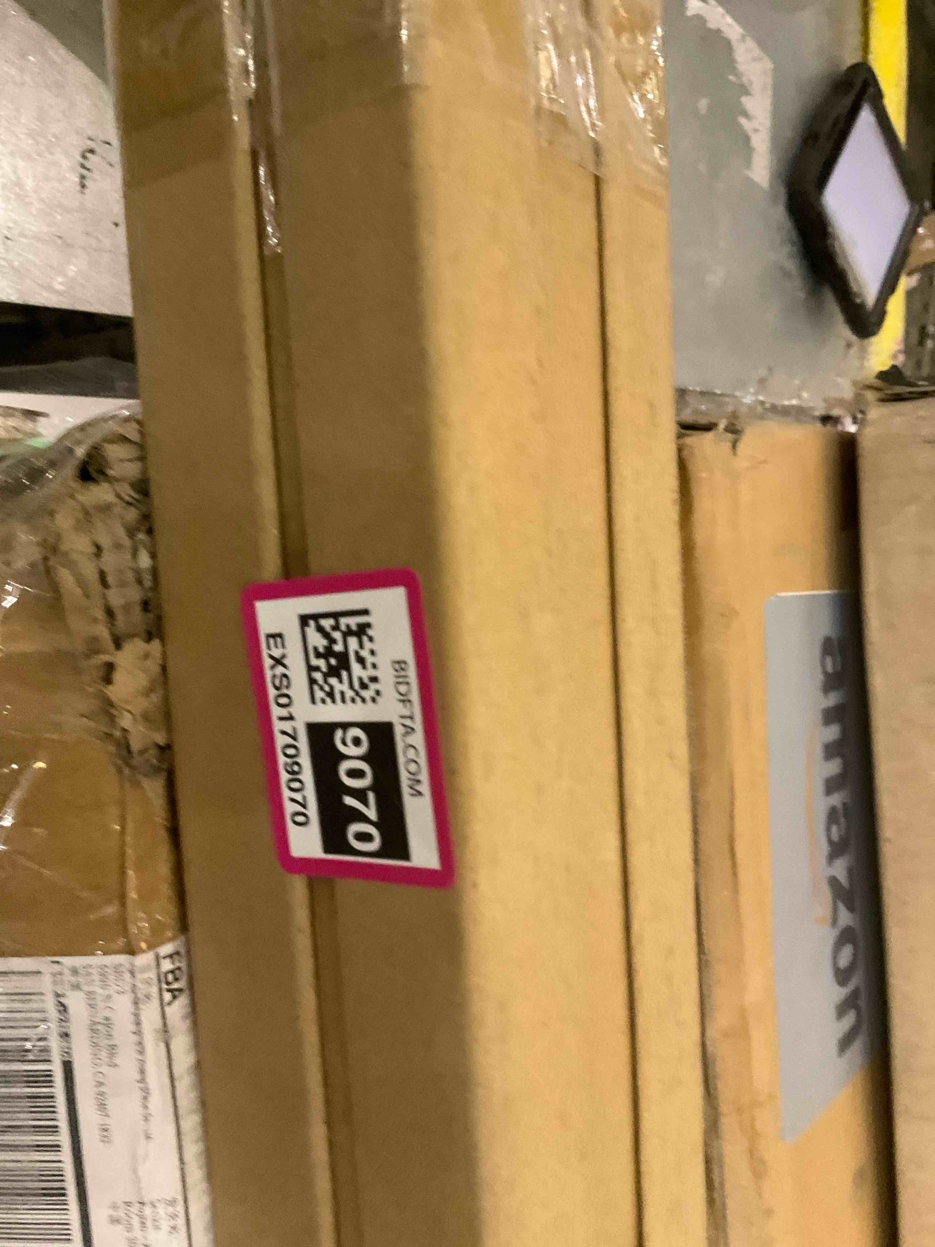 https://s3.amazonaws.com/lotting-images-prod/BargainHunt/EXS01709070_1713289499475.jpeg