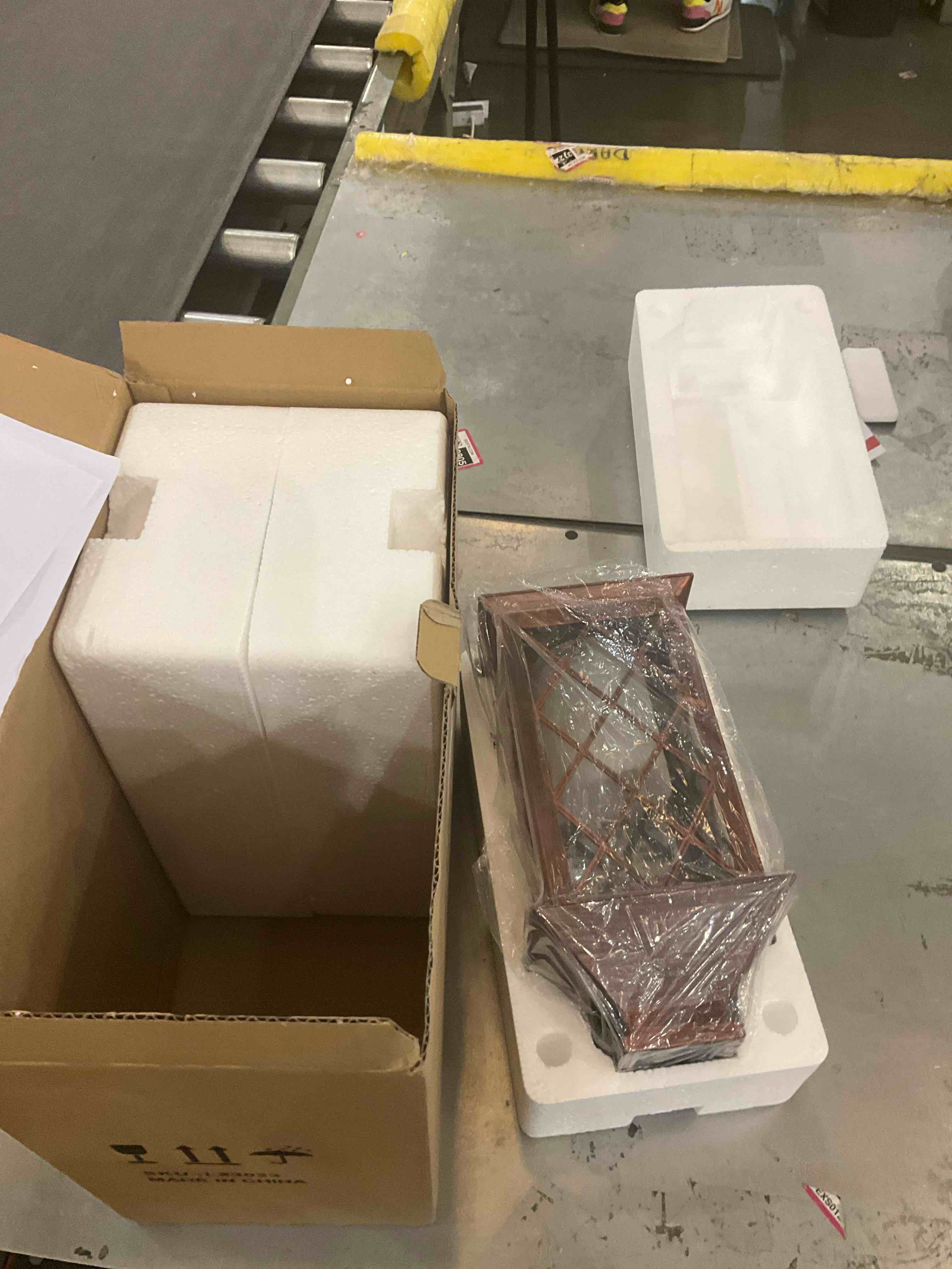 https://s3.amazonaws.com/lotting-images-prod/BargainHunt/EXS01709126_1715003314239.jpeg