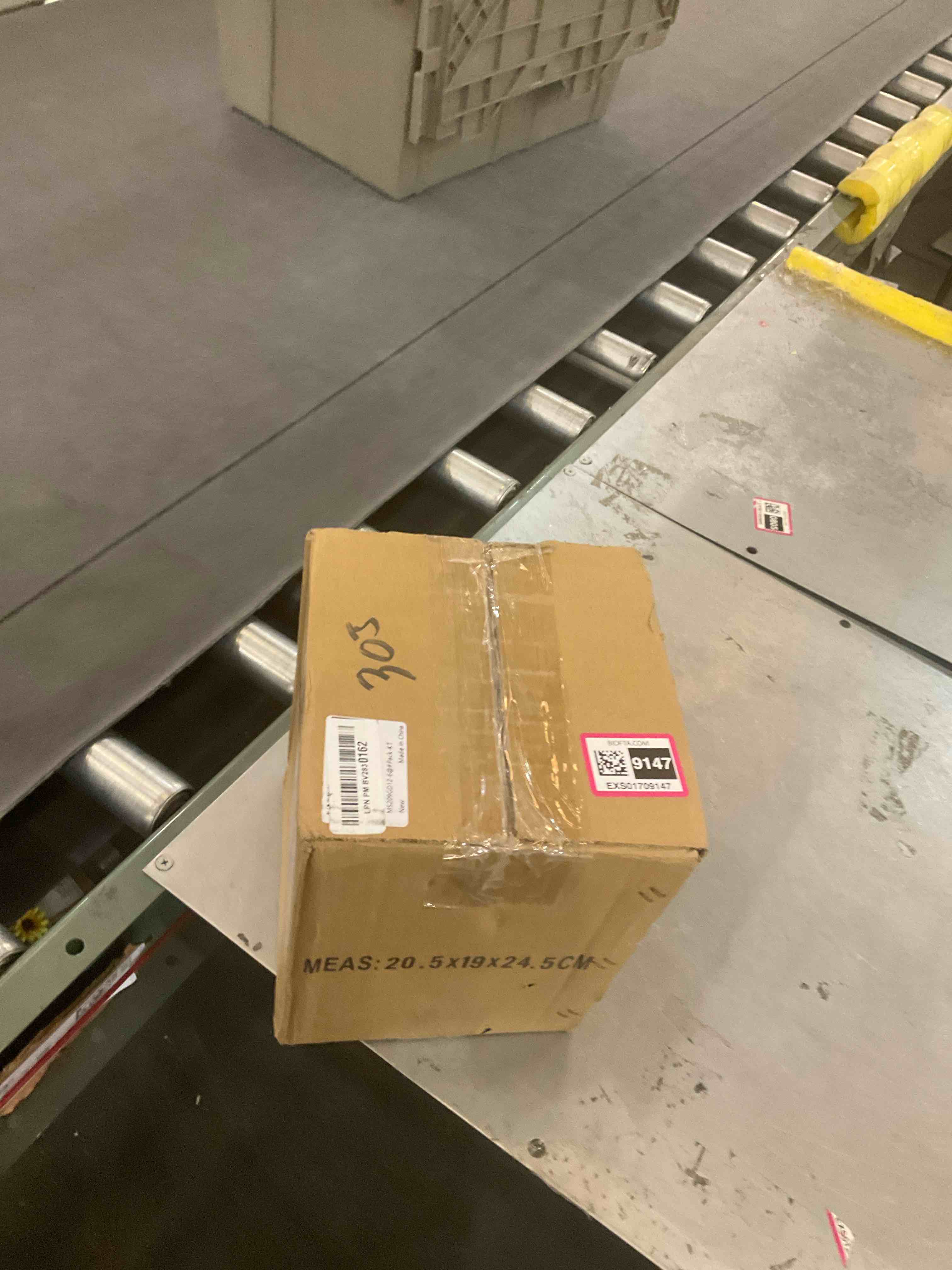 https://s3.amazonaws.com/lotting-images-prod/BargainHunt/EXS01709147_1715004903117.jpeg