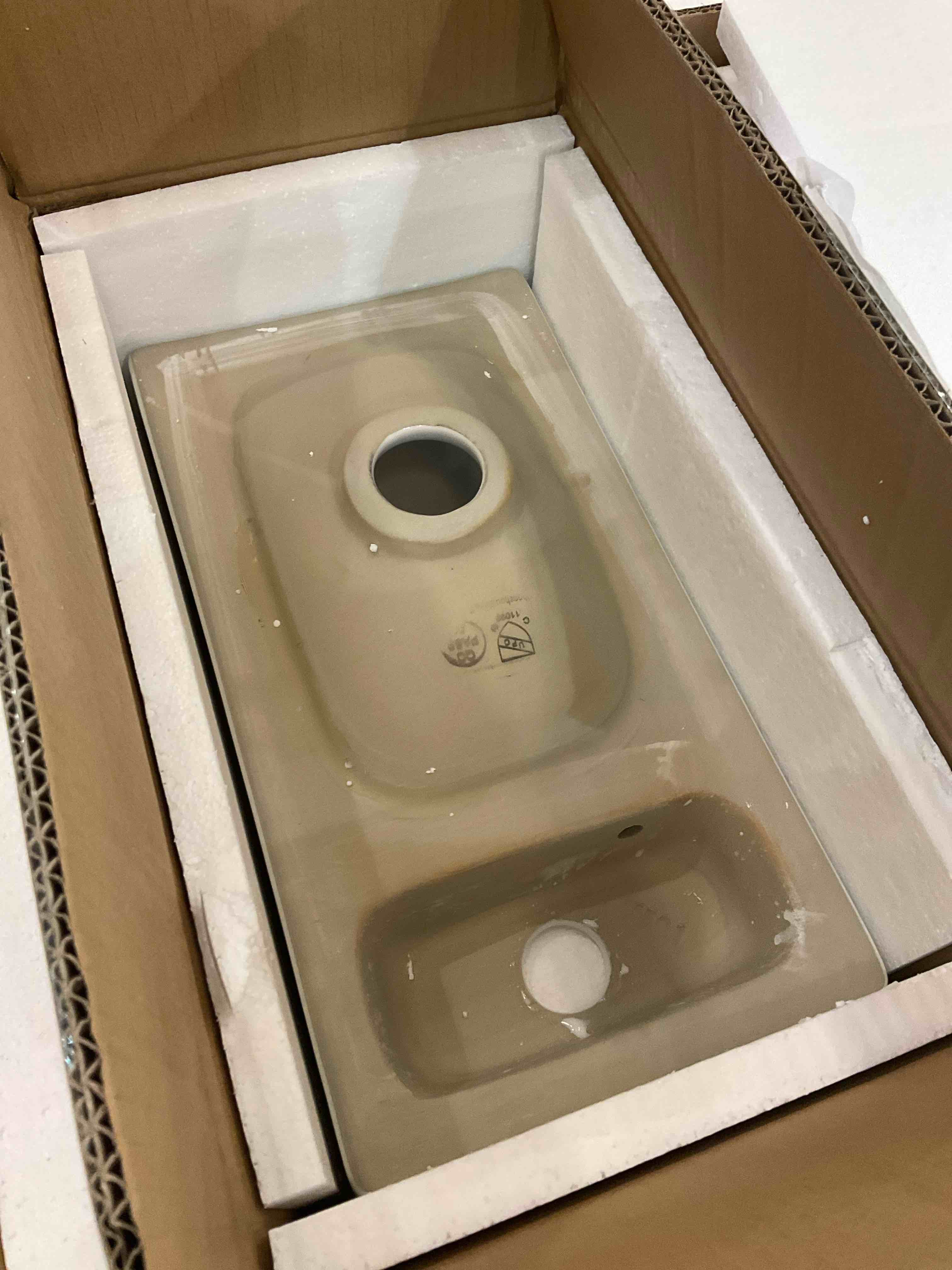 https://s3.amazonaws.com/lotting-images-prod/BargainHunt/EXS01709402_1715280161559.jpeg