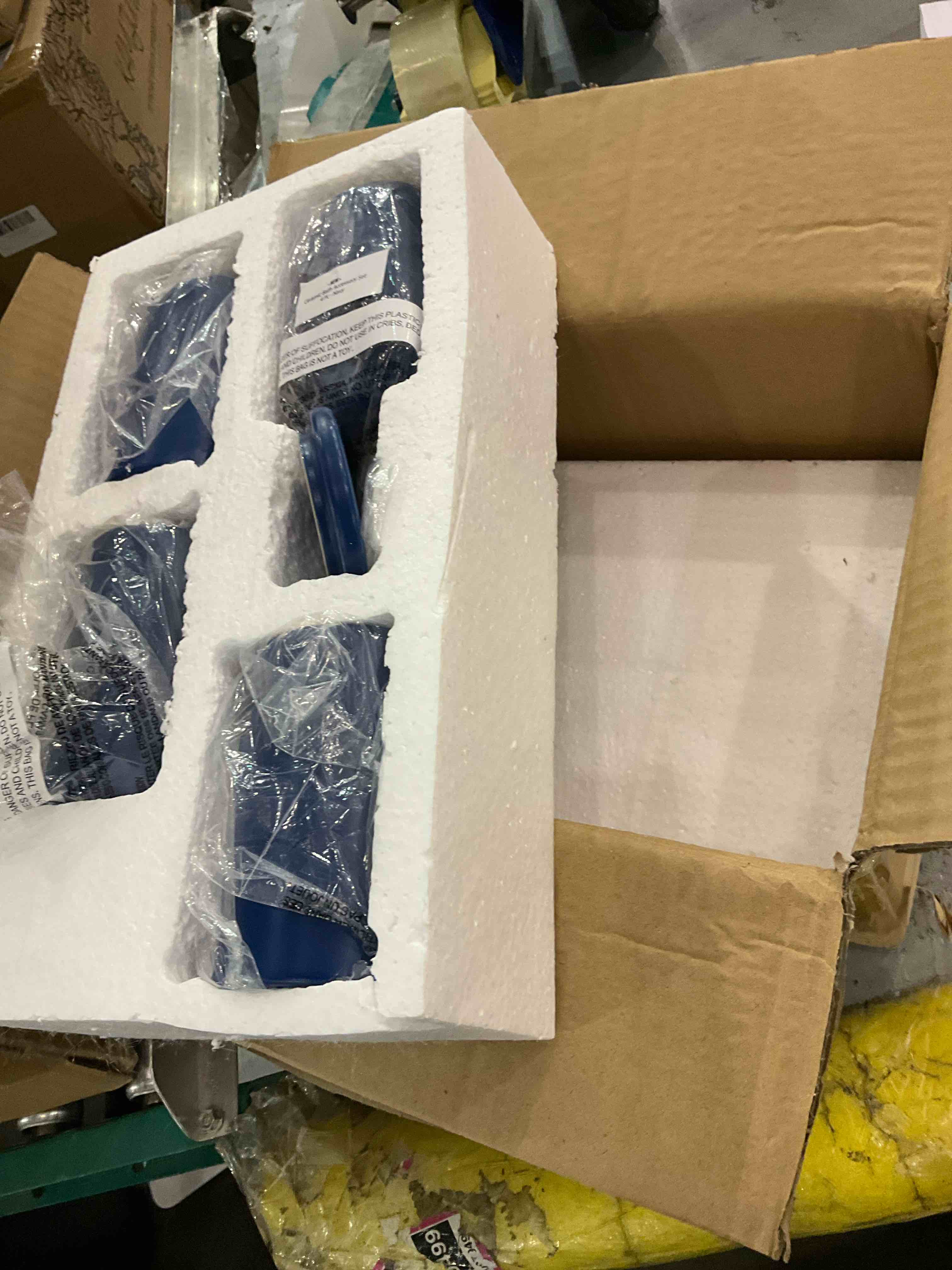 https://s3.amazonaws.com/lotting-images-prod/BargainHunt/EXS01709450_1719492471177.jpeg