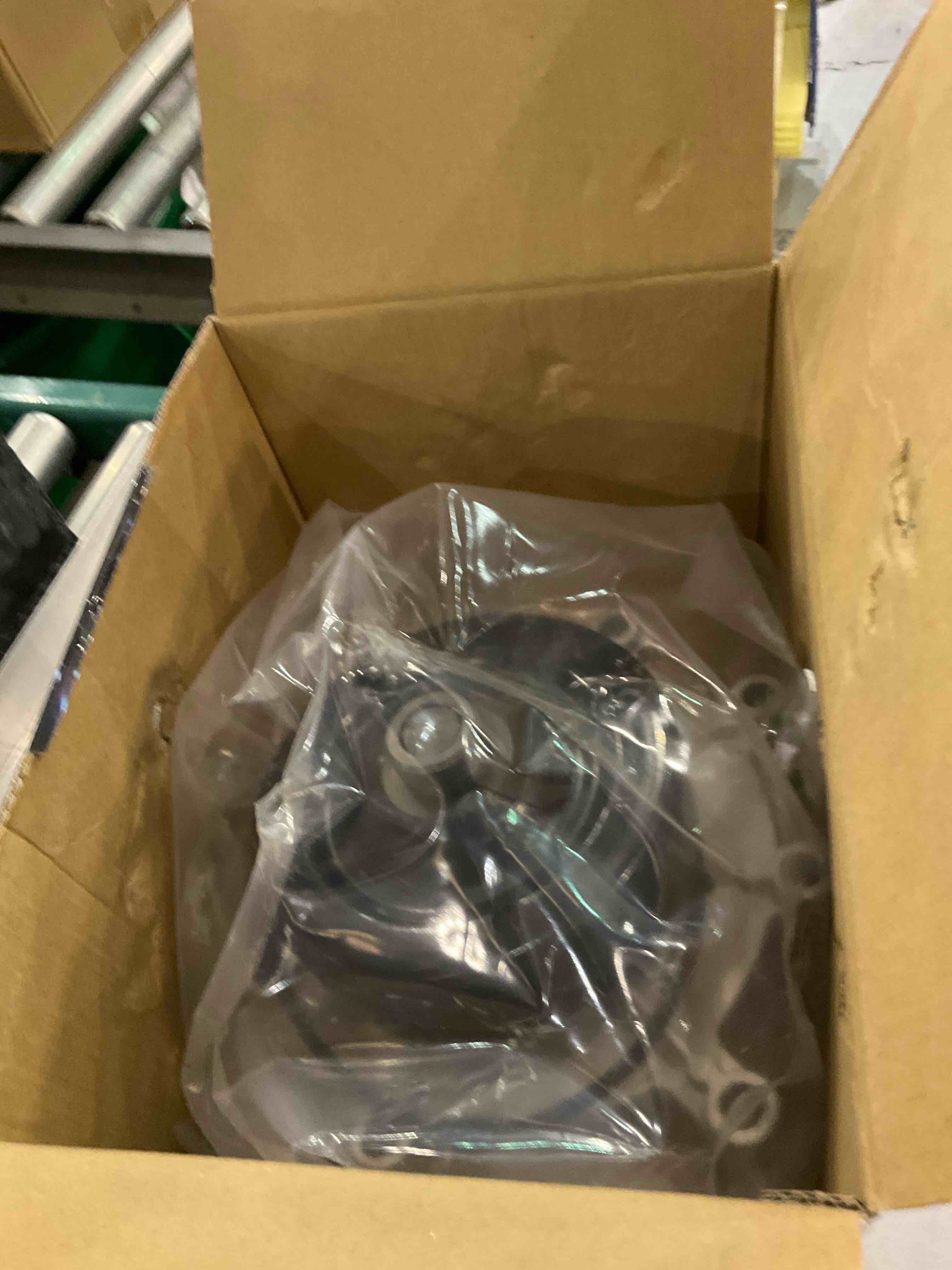 https://s3.amazonaws.com/lotting-images-prod/BargainHunt/EXS01709455_1719495340141.jpeg