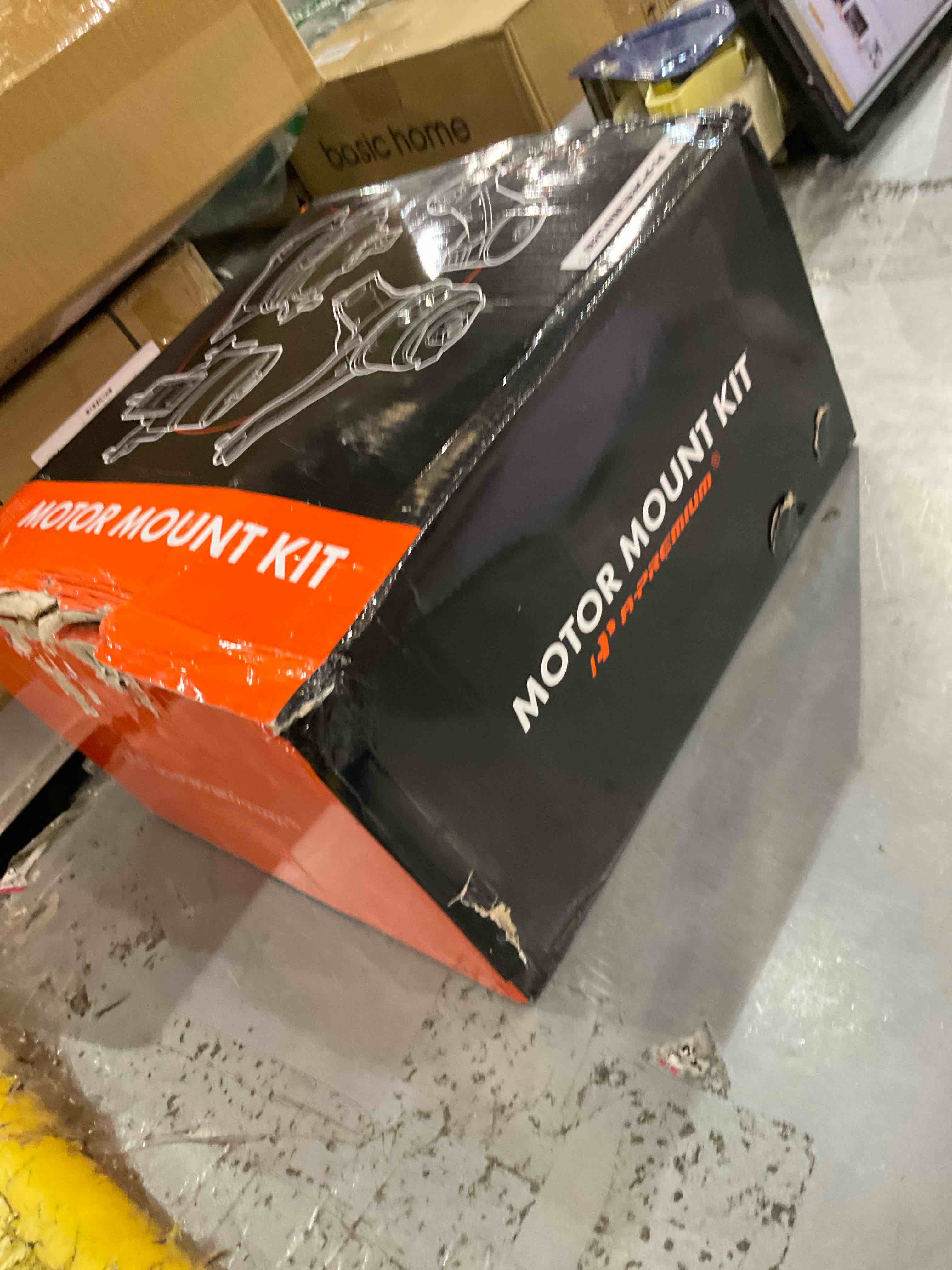 https://s3.amazonaws.com/lotting-images-prod/BargainHunt/EXS01709456_1719495589265.jpeg