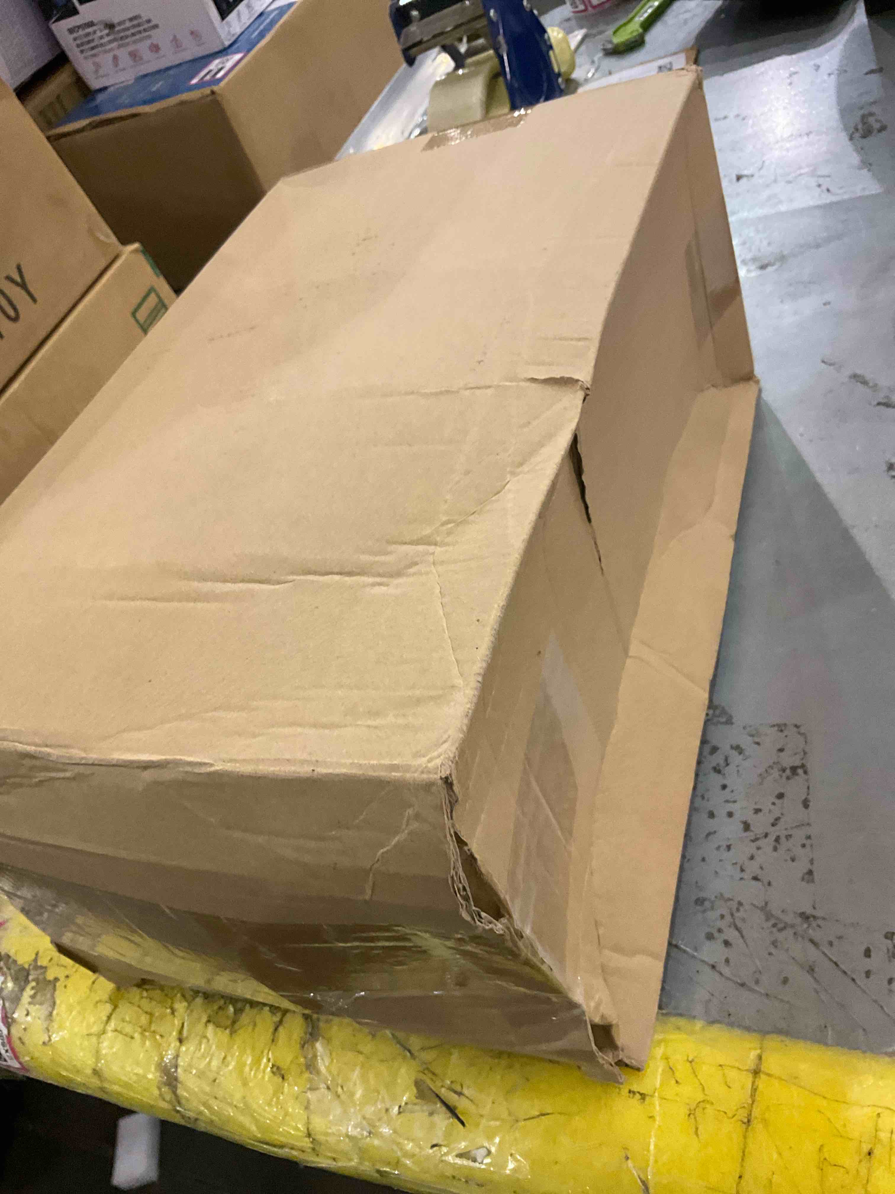 https://s3.amazonaws.com/lotting-images-prod/BargainHunt/EXS01709469_1719497472582.jpeg