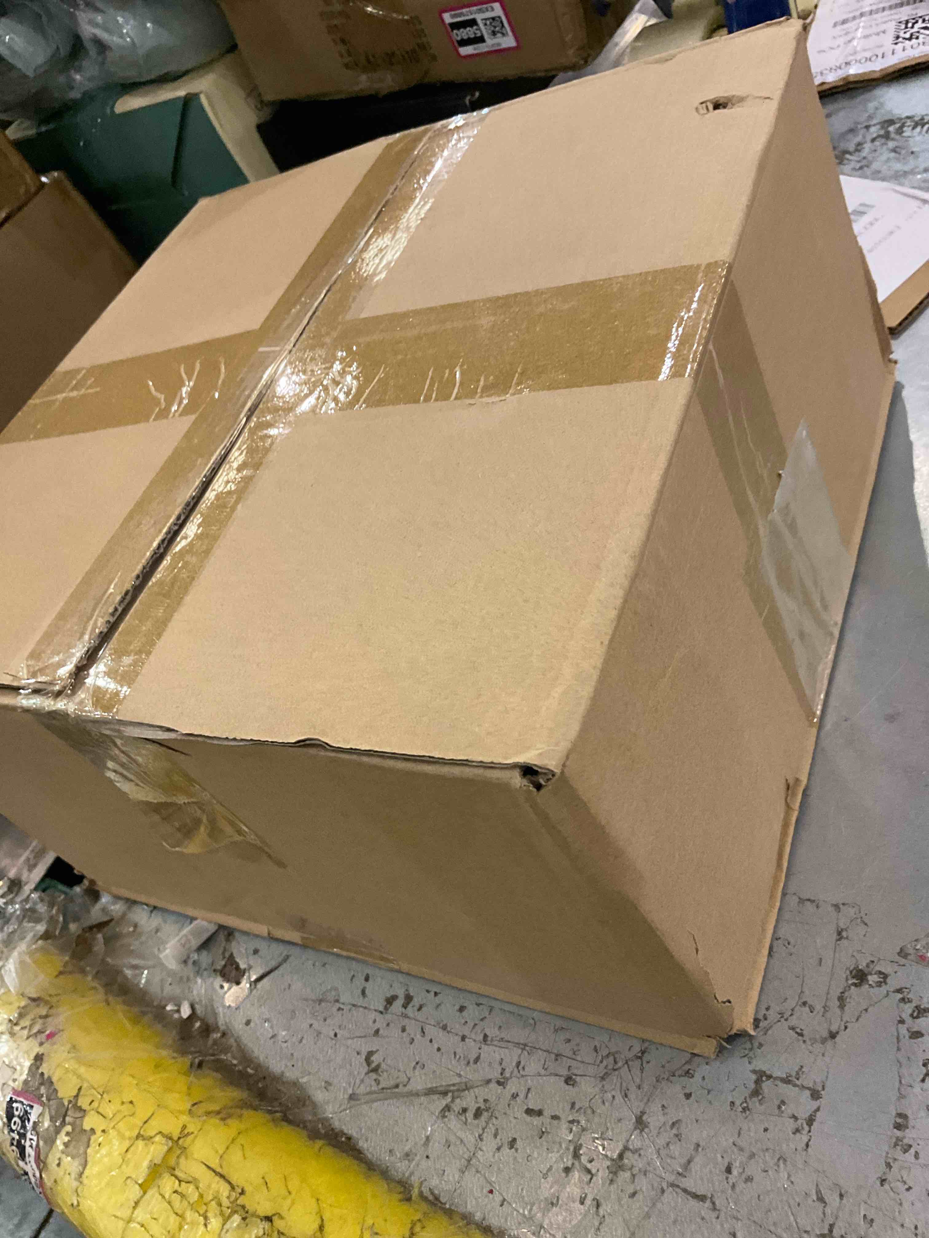 https://s3.amazonaws.com/lotting-images-prod/BargainHunt/EXS01709478_1719498884948.jpeg