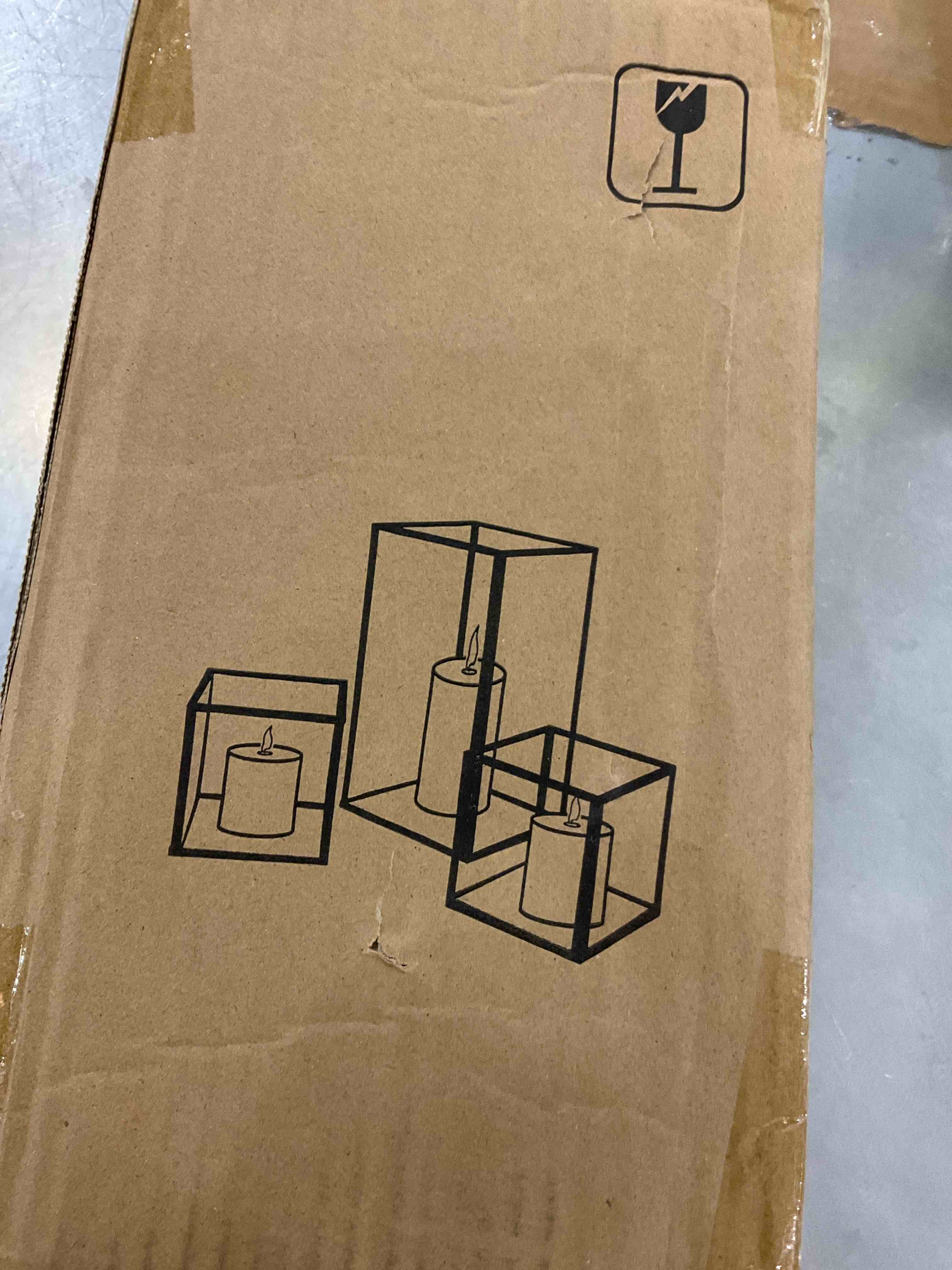 https://s3.amazonaws.com/lotting-images-prod/BargainHunt/EXS01709553_1713375515448.jpeg
