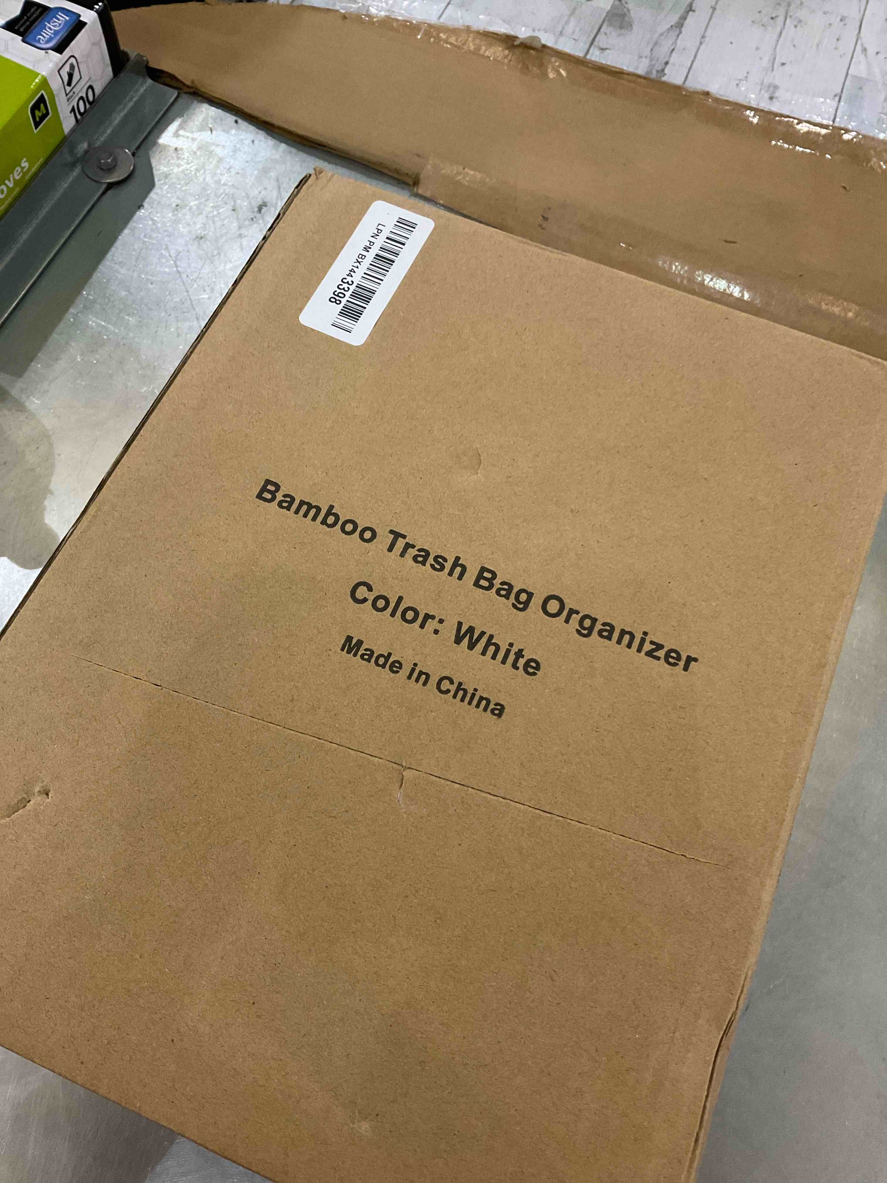 https://s3.amazonaws.com/lotting-images-prod/BargainHunt/EXS01709554_1713375610942.jpeg