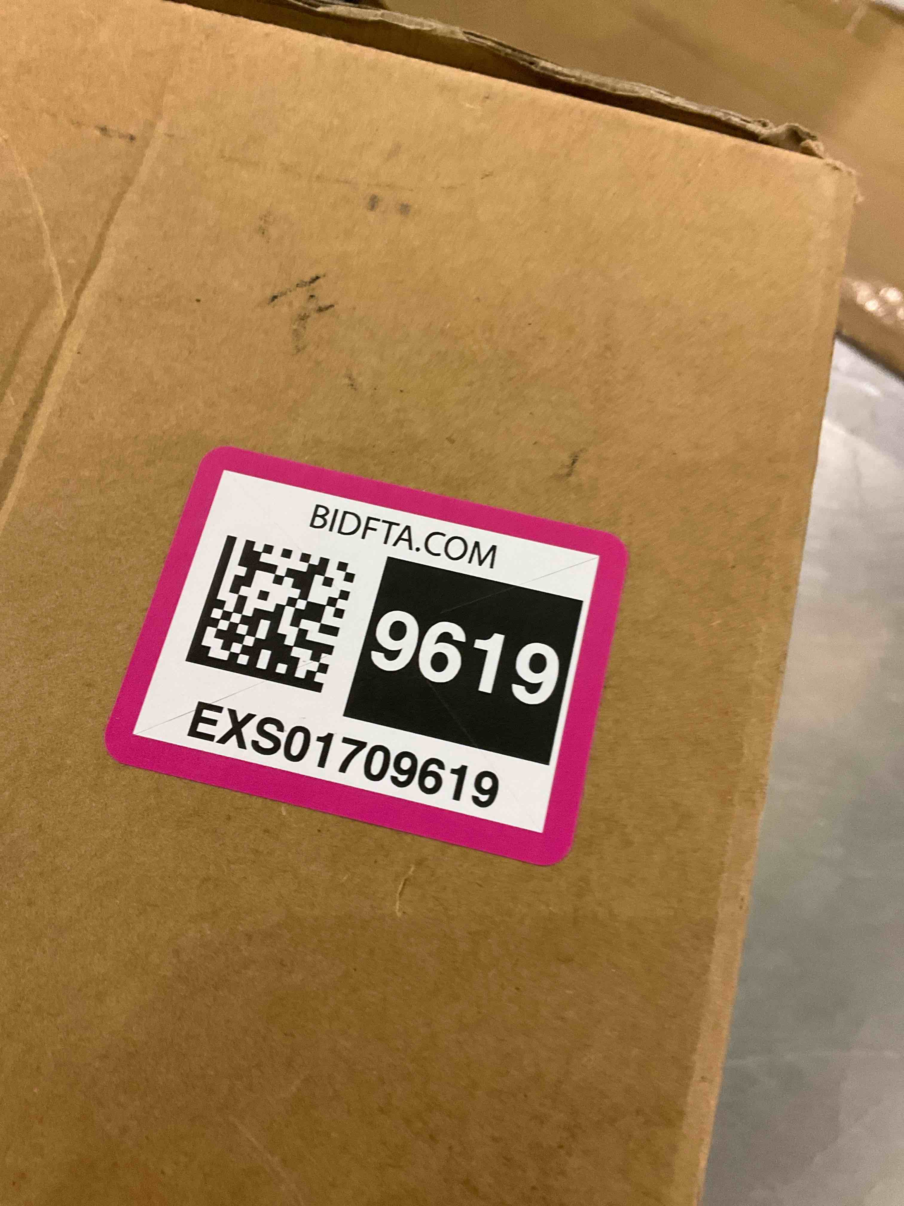 https://s3.amazonaws.com/lotting-images-prod/BargainHunt/EXS01709619_1713447254401.jpeg