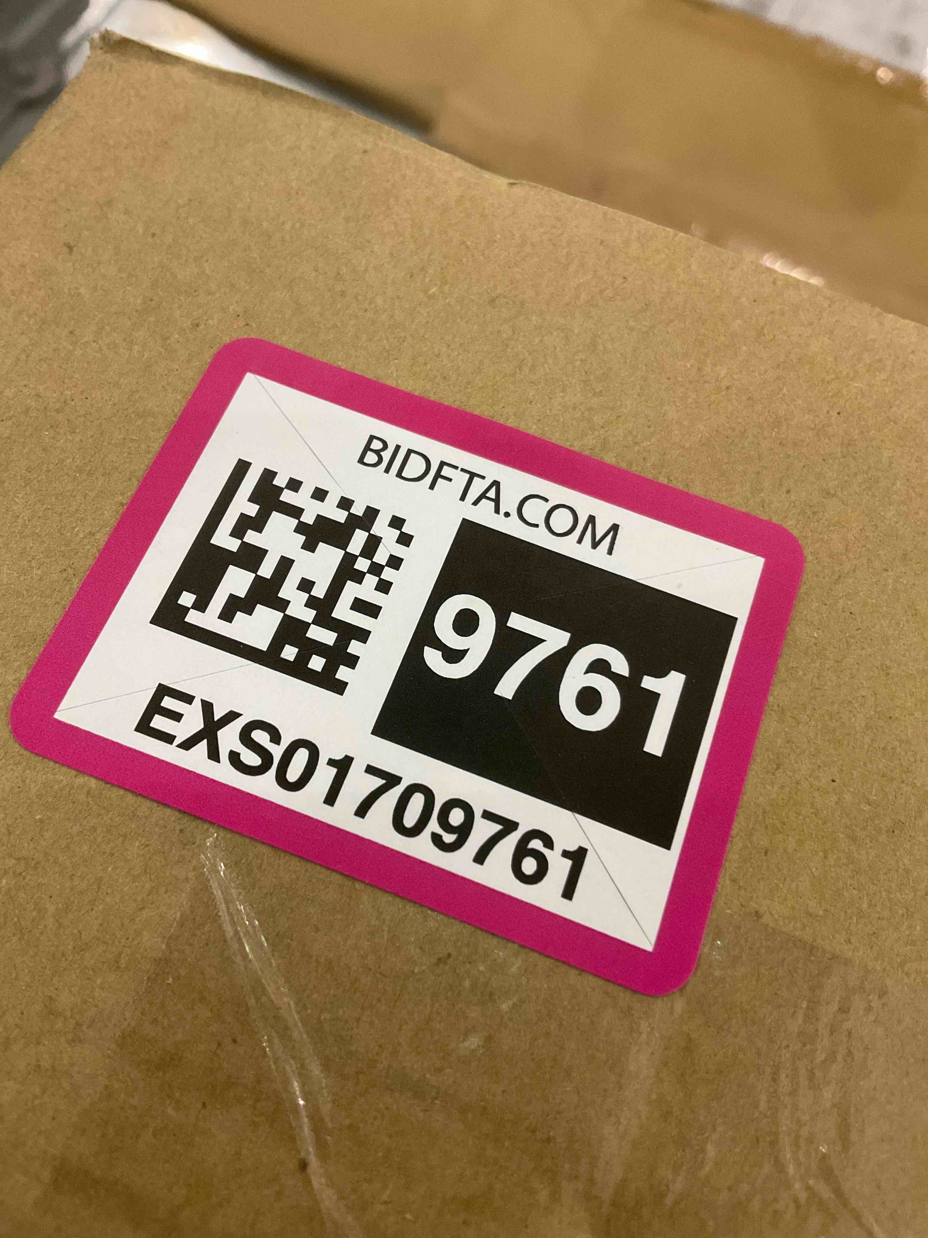 https://s3.amazonaws.com/lotting-images-prod/BargainHunt/EXS01709761_1713534331192.jpeg