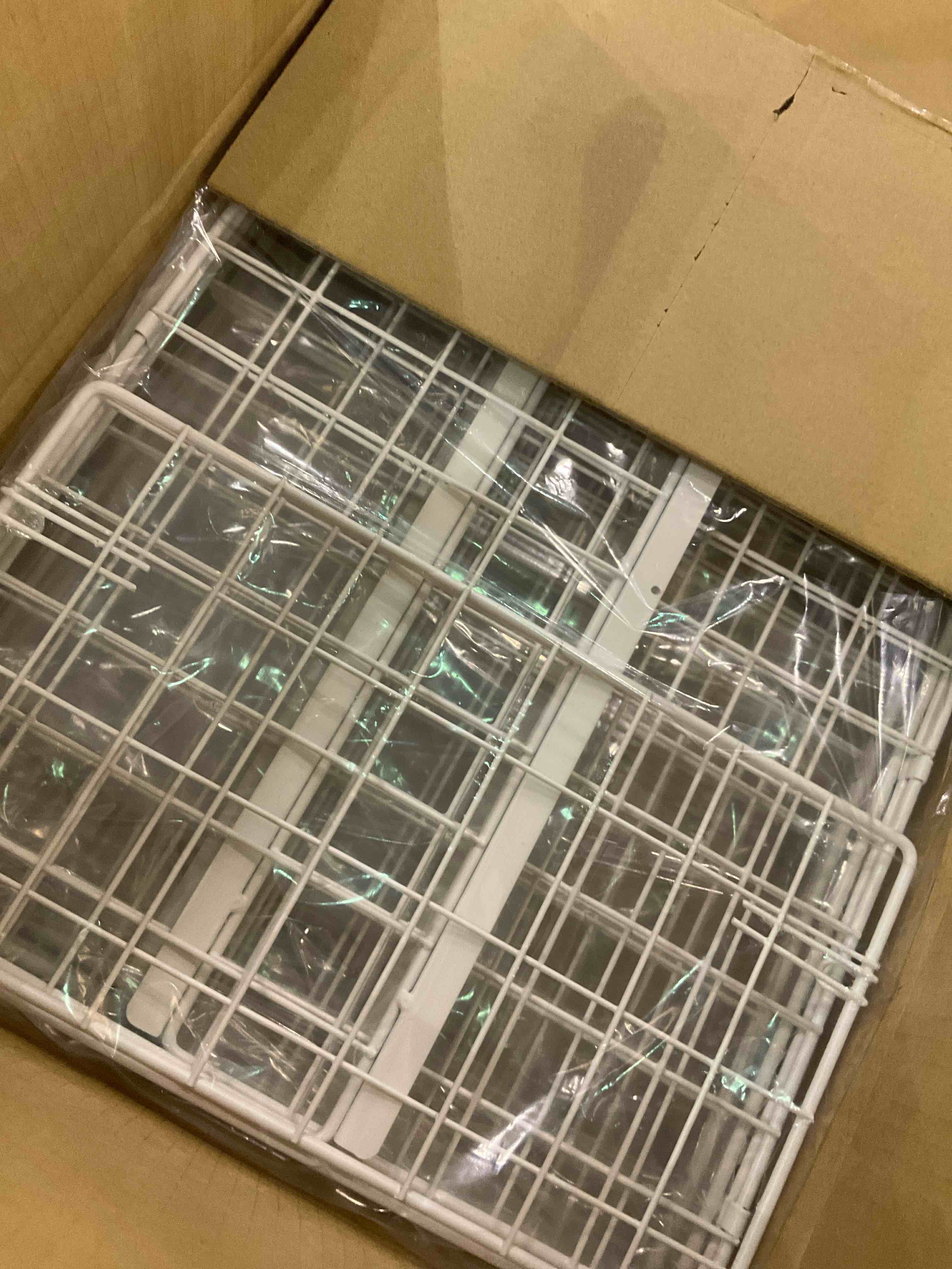 https://s3.amazonaws.com/lotting-images-prod/BargainHunt/EXS01709808_1713540605709.jpeg