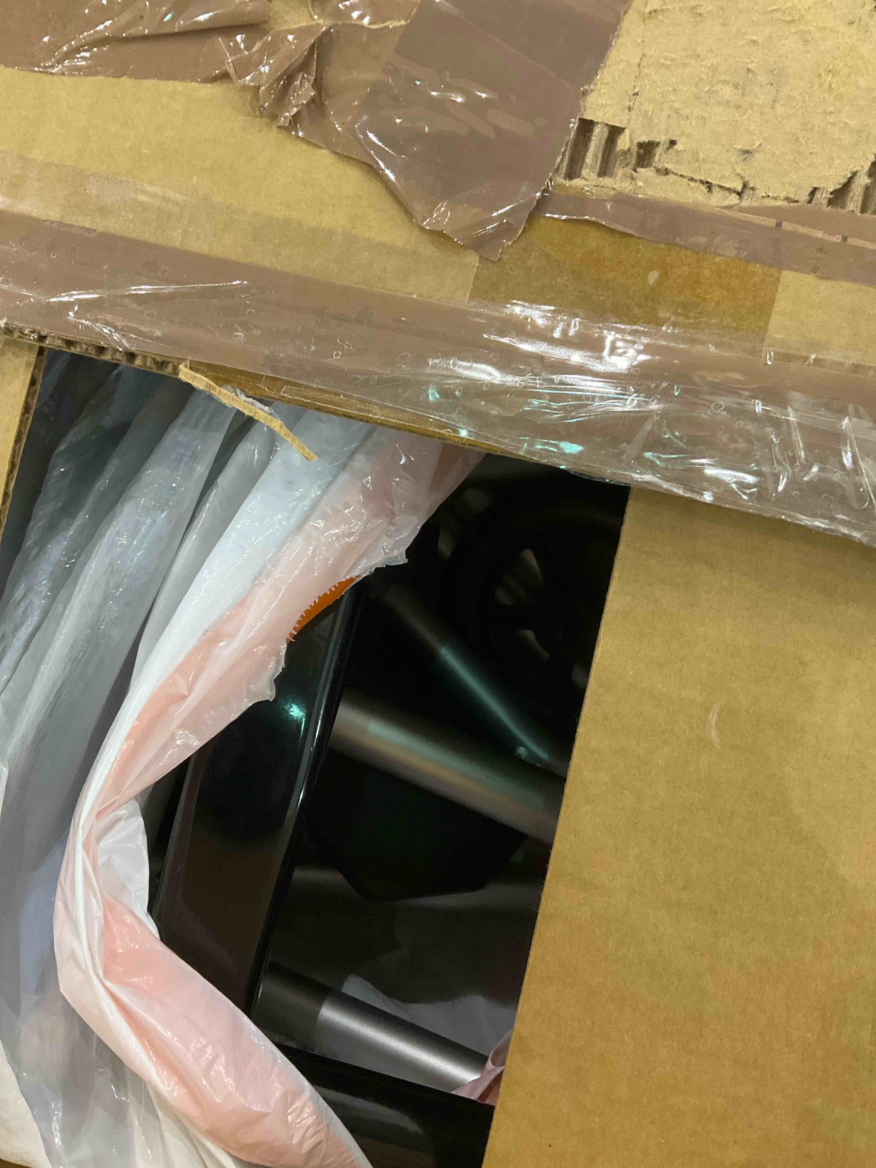 https://s3.amazonaws.com/lotting-images-prod/BargainHunt/EXS01709870_1713786540038.jpeg