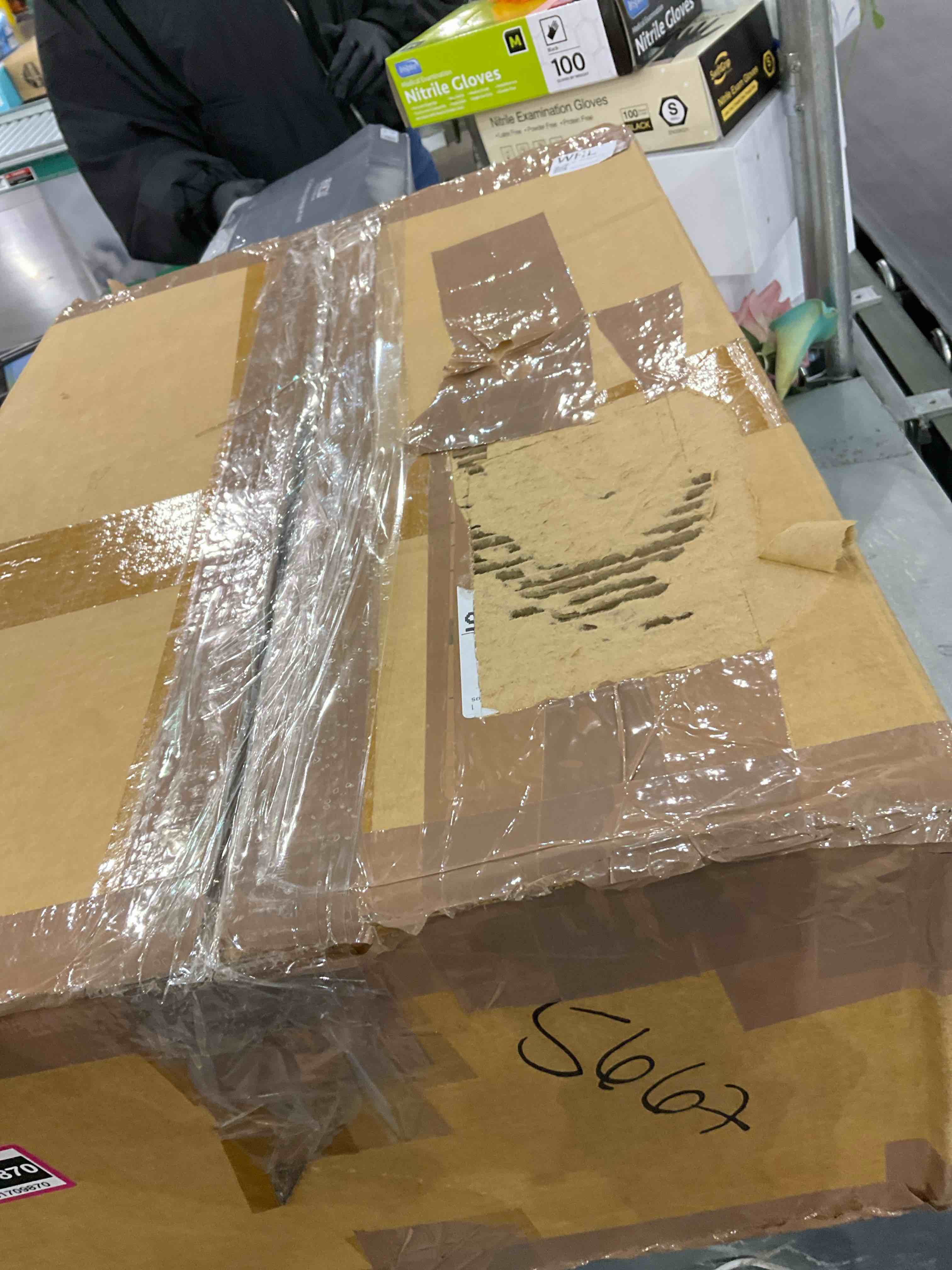 https://s3.amazonaws.com/lotting-images-prod/BargainHunt/EXS01709870_1713786566948.jpeg