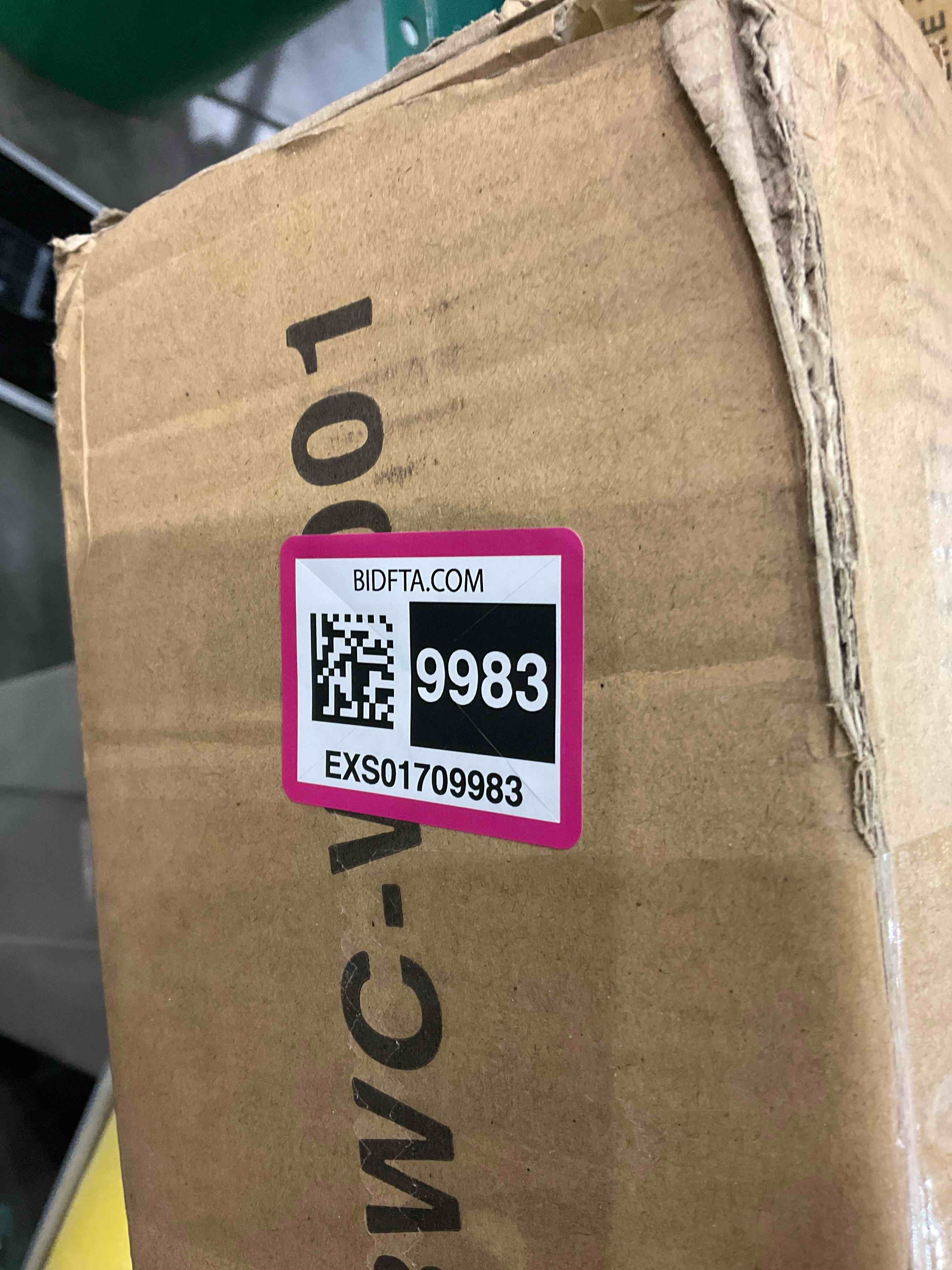 https://s3.amazonaws.com/lotting-images-prod/BargainHunt/EXS01709983_1713871553770.jpeg