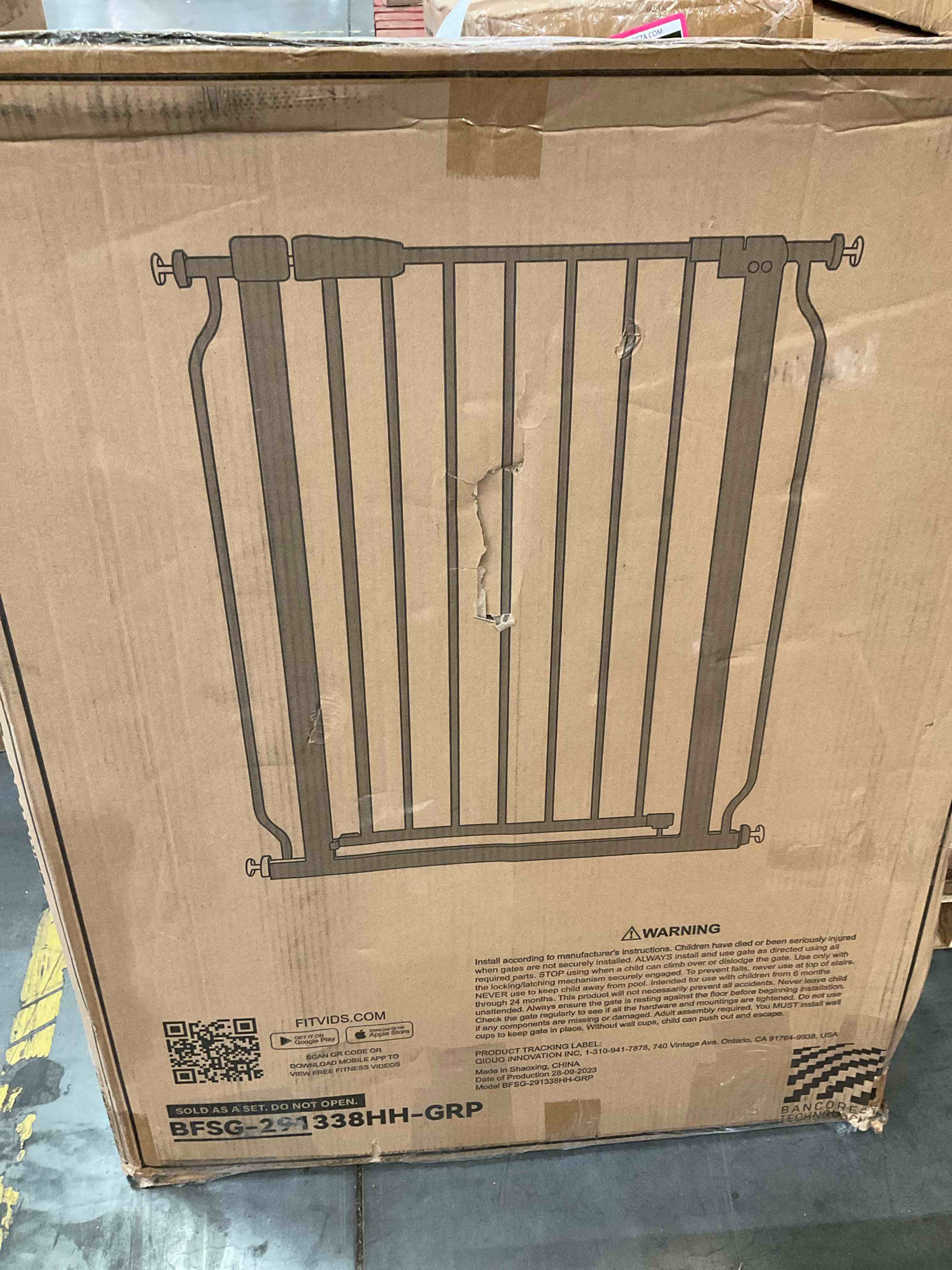 BalanceFrom Easy Walk-Thru Safety Gate for Doorways and Stairways with Auto-Close/Hold-Open Features, Multiple Sizes,White