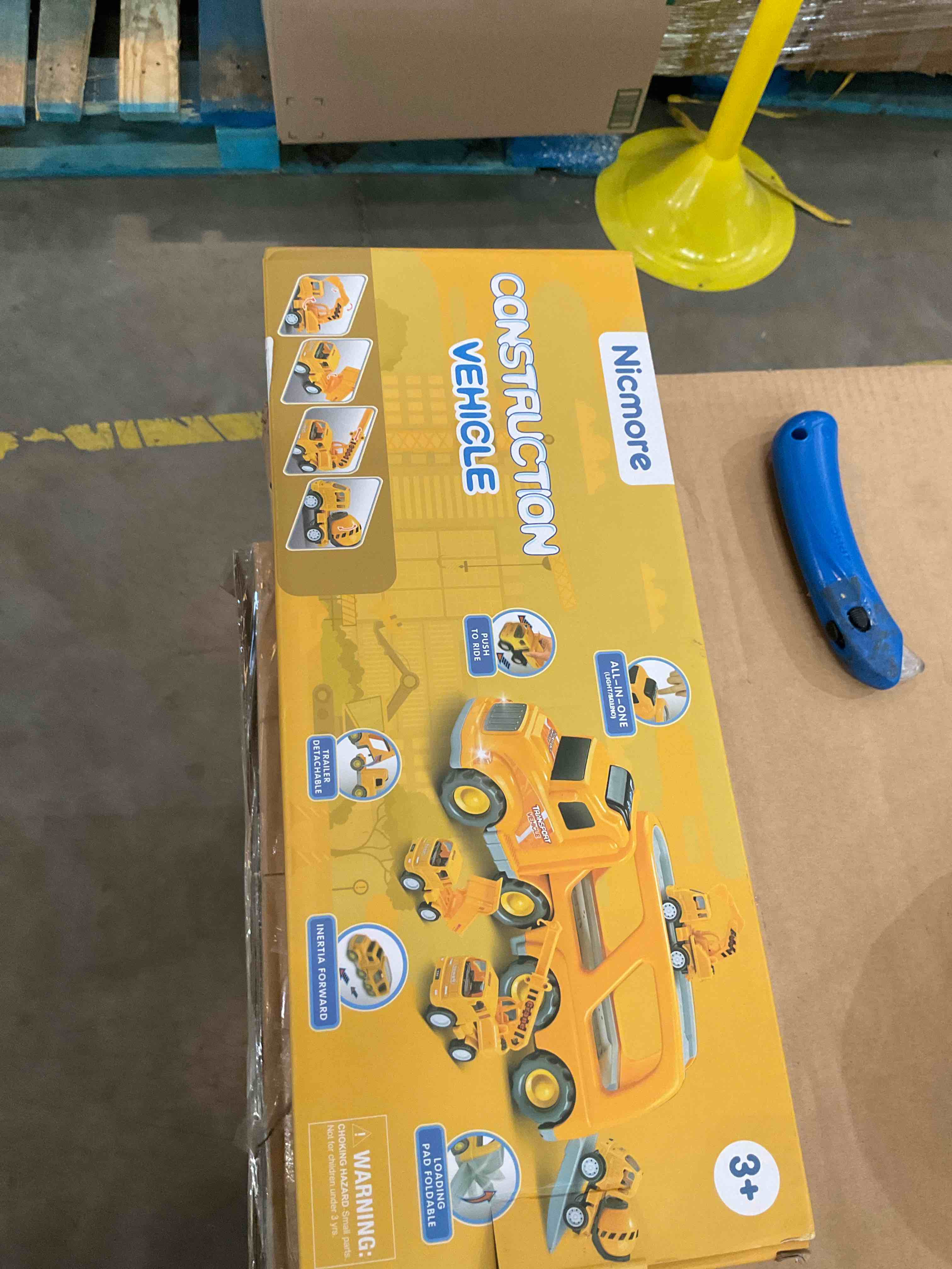 https://s3.amazonaws.com/lotting-images-prod/BargainHunt/EXS02077076_1723735312288.jpeg