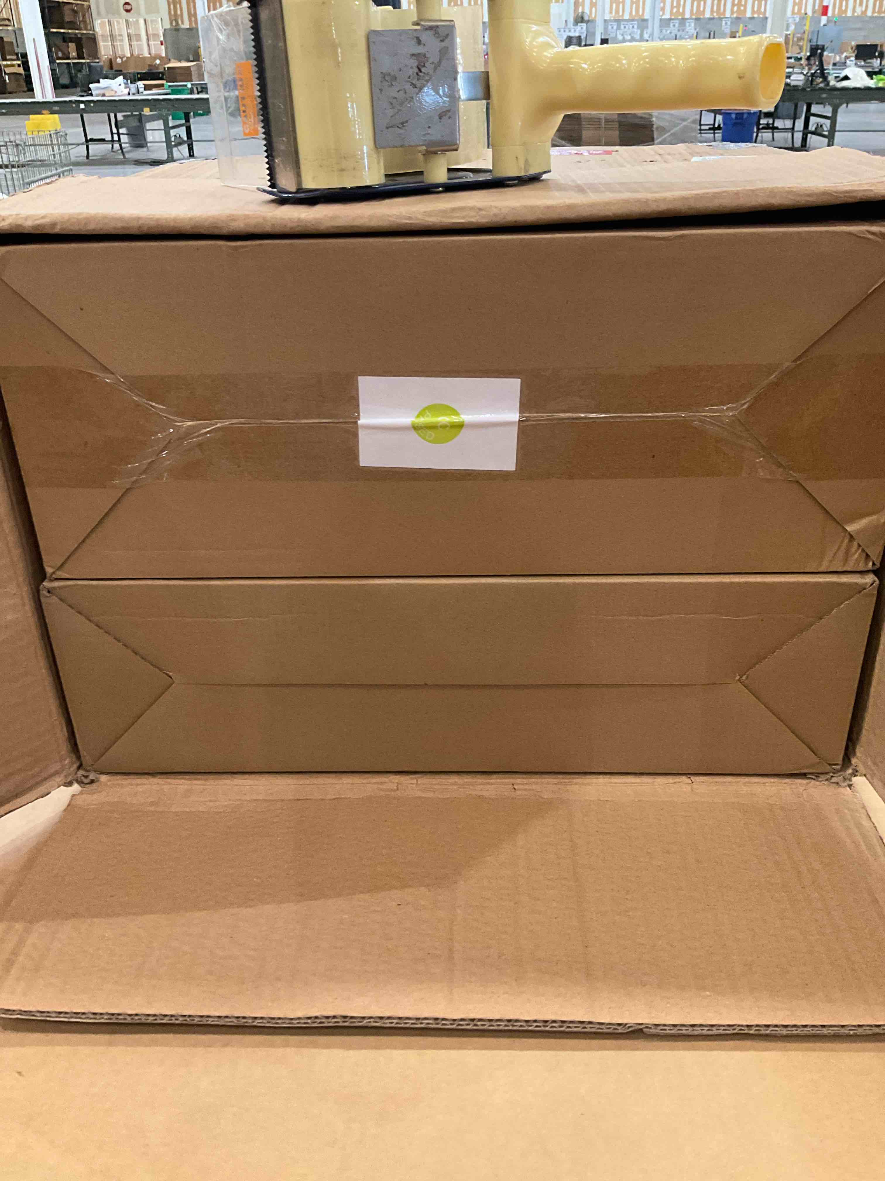 https://s3.amazonaws.com/lotting-images-prod/BargainHunt/EXS02077551_1723740081103.jpeg