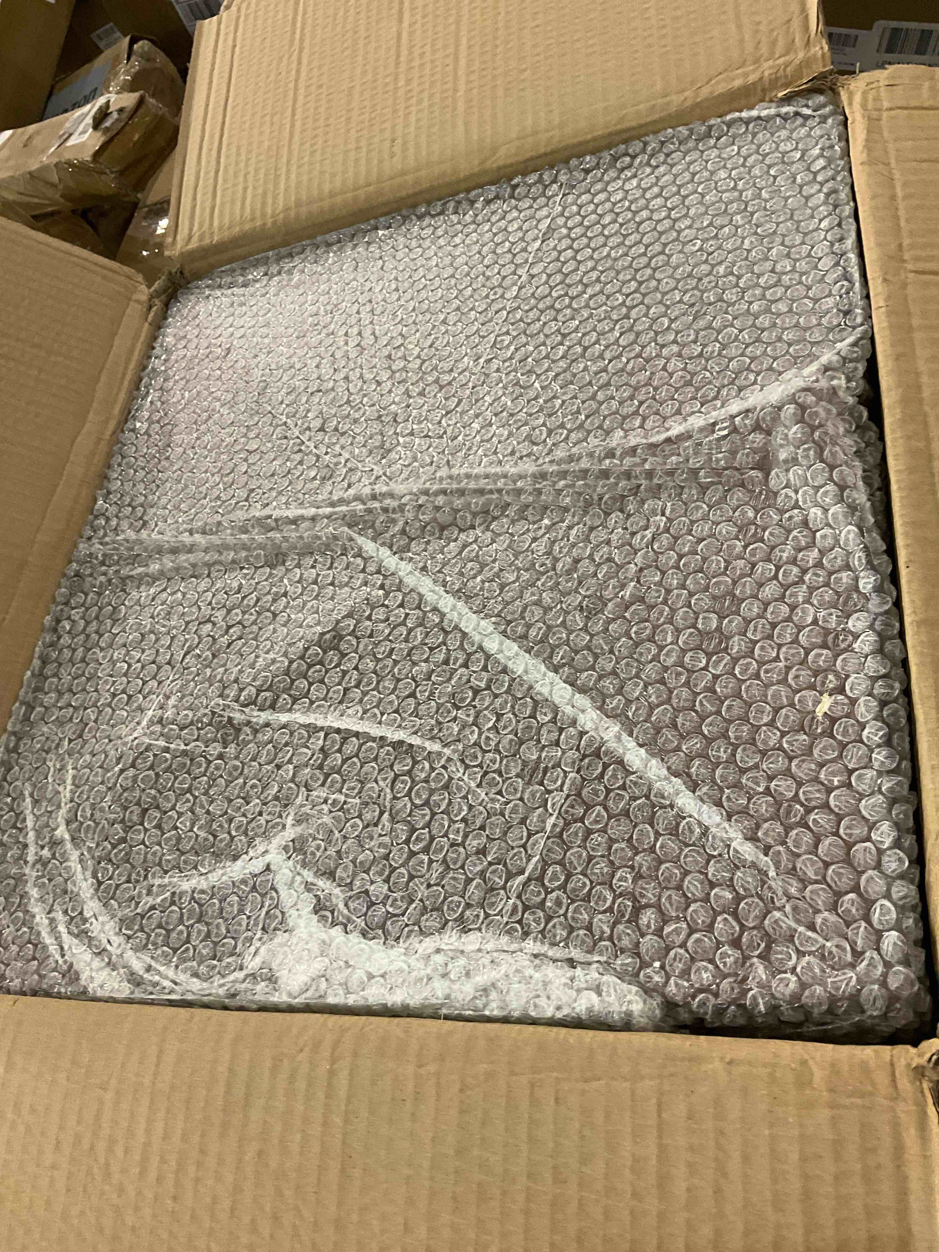 https://s3.amazonaws.com/lotting-images-prod/BargainHunt/GRA0121567_1726152558017.jpeg