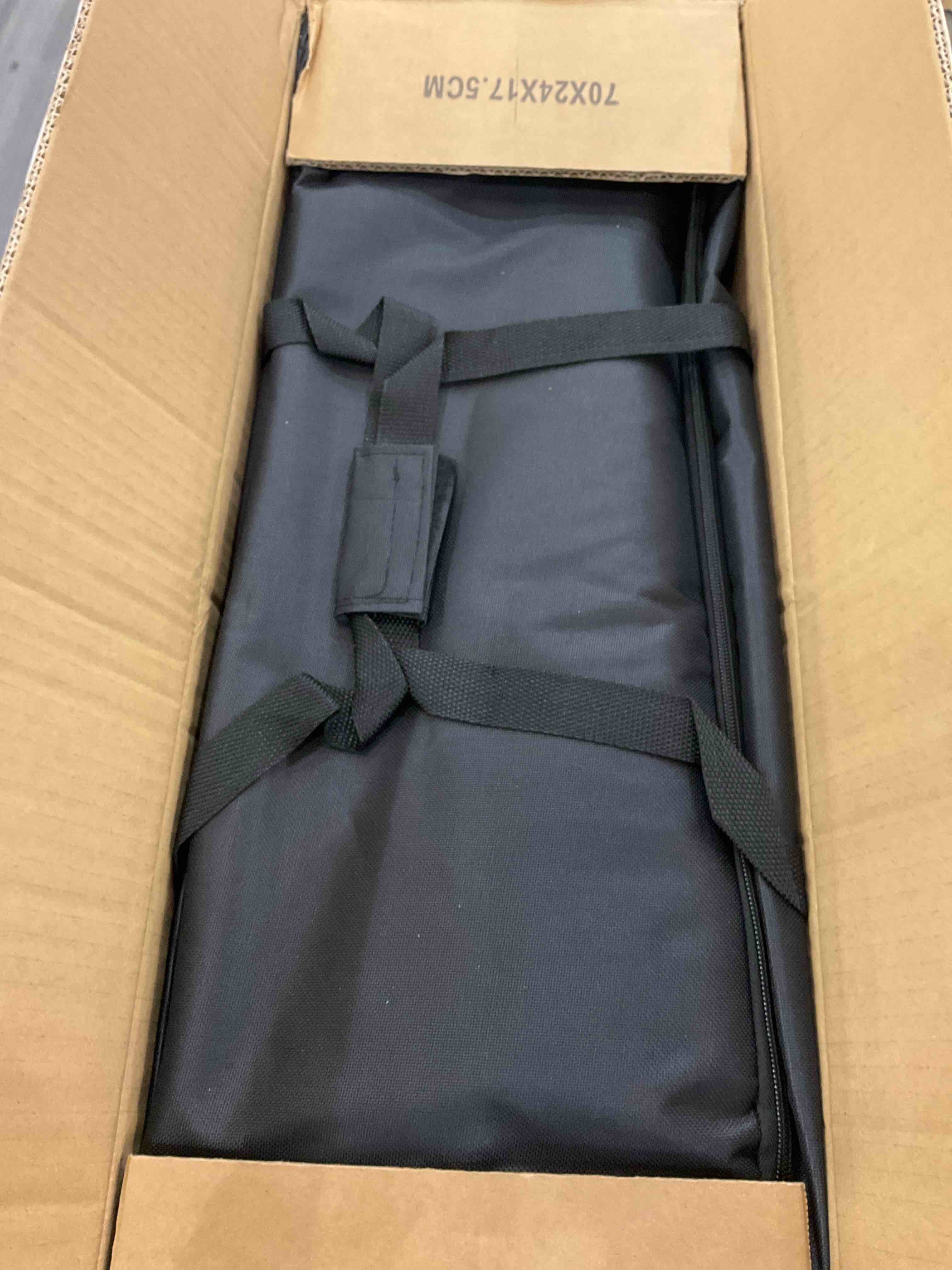 https://s3.amazonaws.com/lotting-images-prod/BargainHunt/X0041RIT5H_1710529612814.jpeg