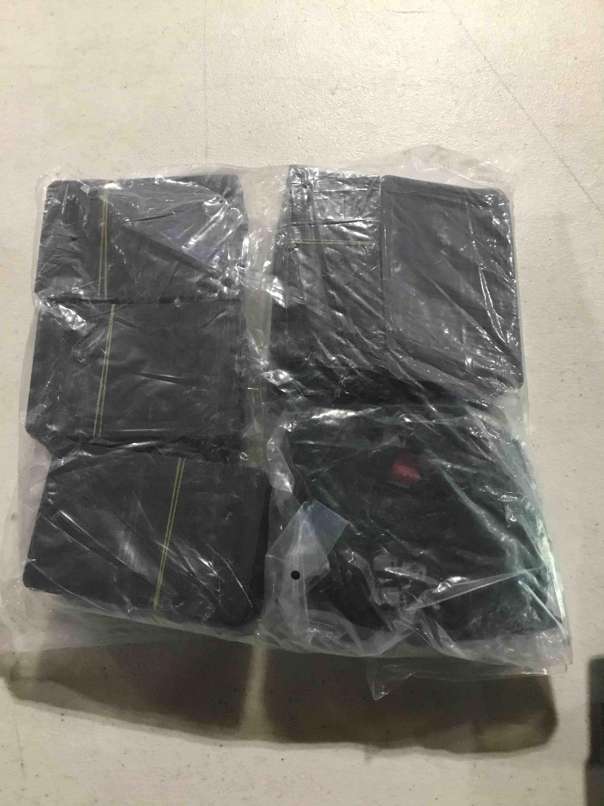 Condition photo showing Good Condition for 500 Pack Blank Hang Tags with String and Fasteners, 2 x 3.5 in Cardstock Paper Tags for Labeling, Pricing, and Gifting - Kraft black Tag for Retail, Clothing, Gifts, and Craft Projects