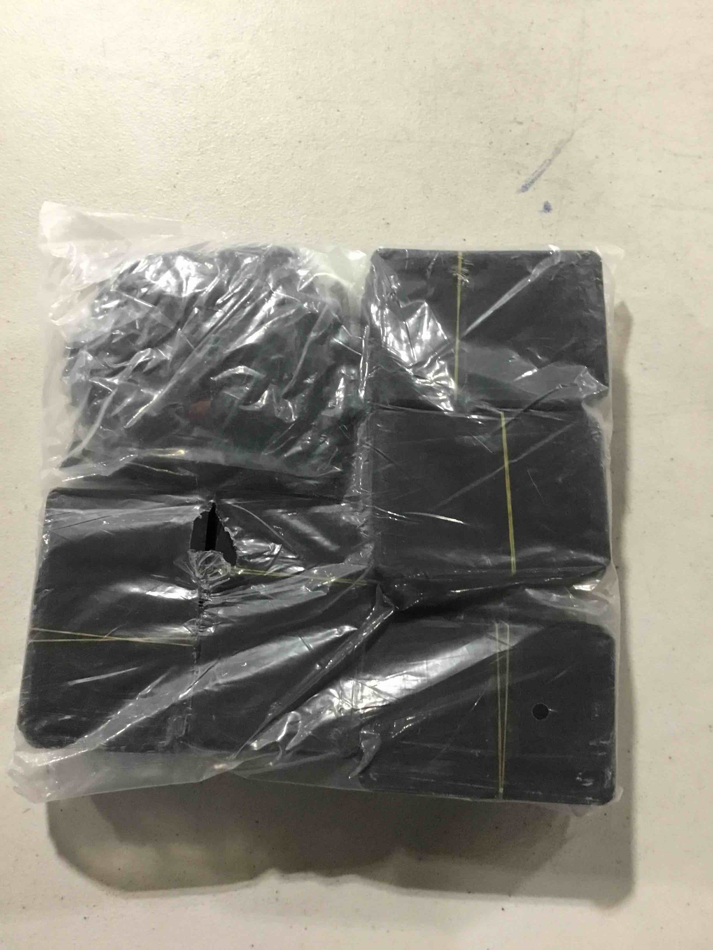 Condition photo showing Good Condition for 500 Pack Blank Hang Tags with String and Fasteners, 2 x 3.5 in Cardstock Paper Tags for Labeling, Pricing, and Gifting - Kraft black Tag for Retail, Clothing, Gifts, and Craft Projects