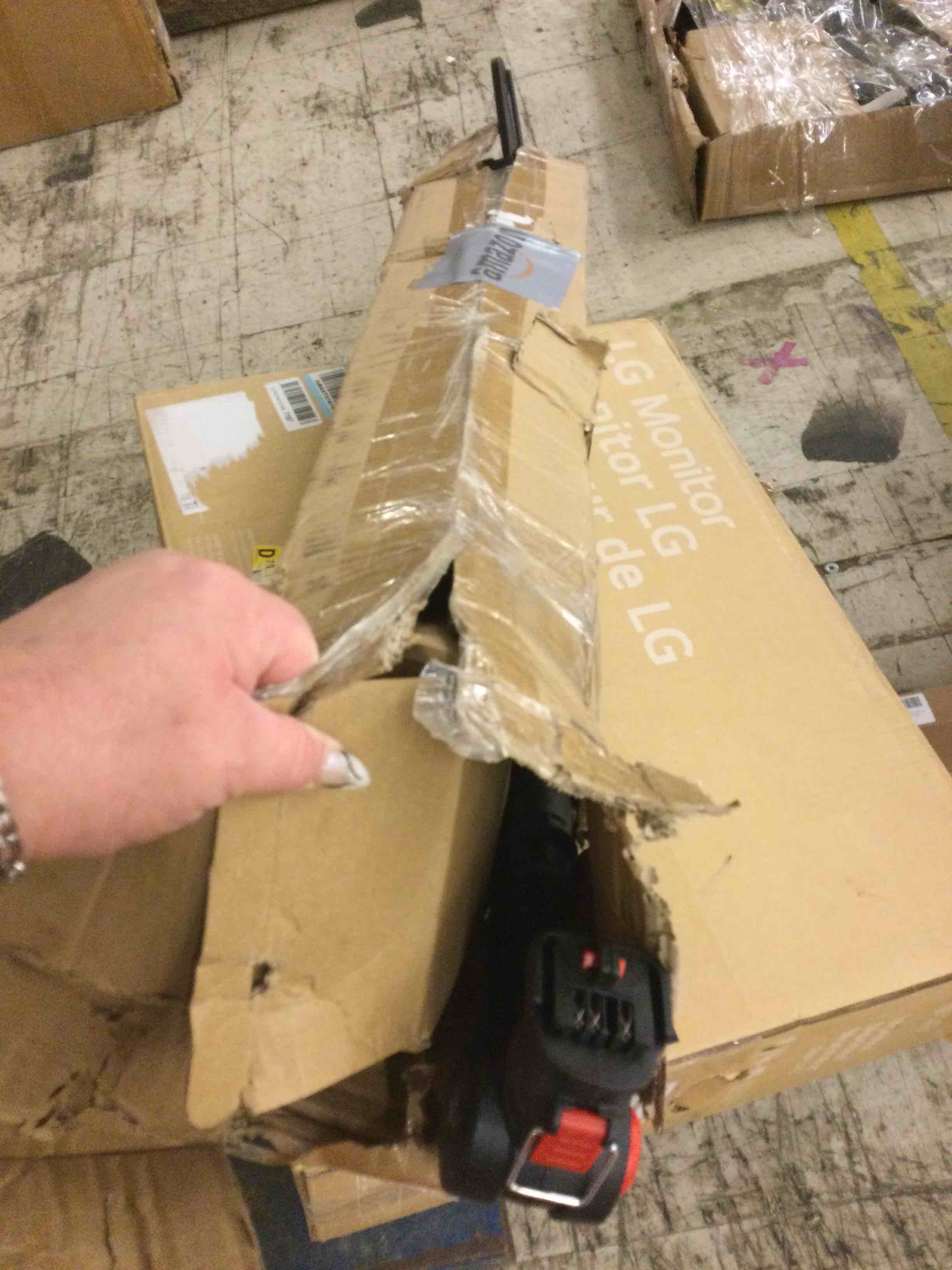 Condition photo showing As Is for MZK 2-in-1 Cordless Pole Saw & Mini Chainsaw with 3 Replacement Chain, 20V Battery Pole Chainsaw, 4.5" Cutting Capacity, 13ft Reach Pole Saw for Tree Trimming(2 Batteries and Fast Charger Included)