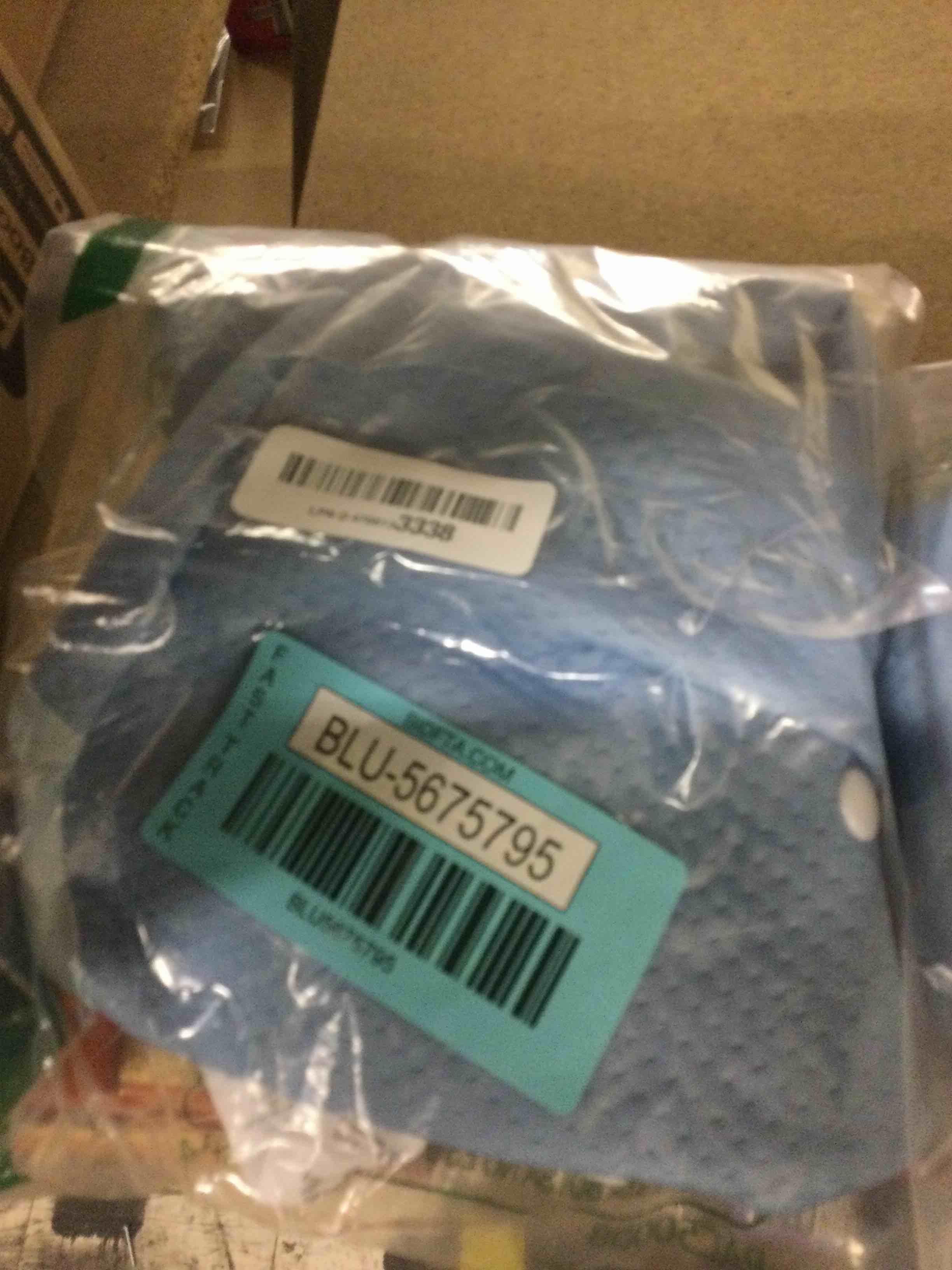 Condition photo showing Good Condition for derilla pillow cover