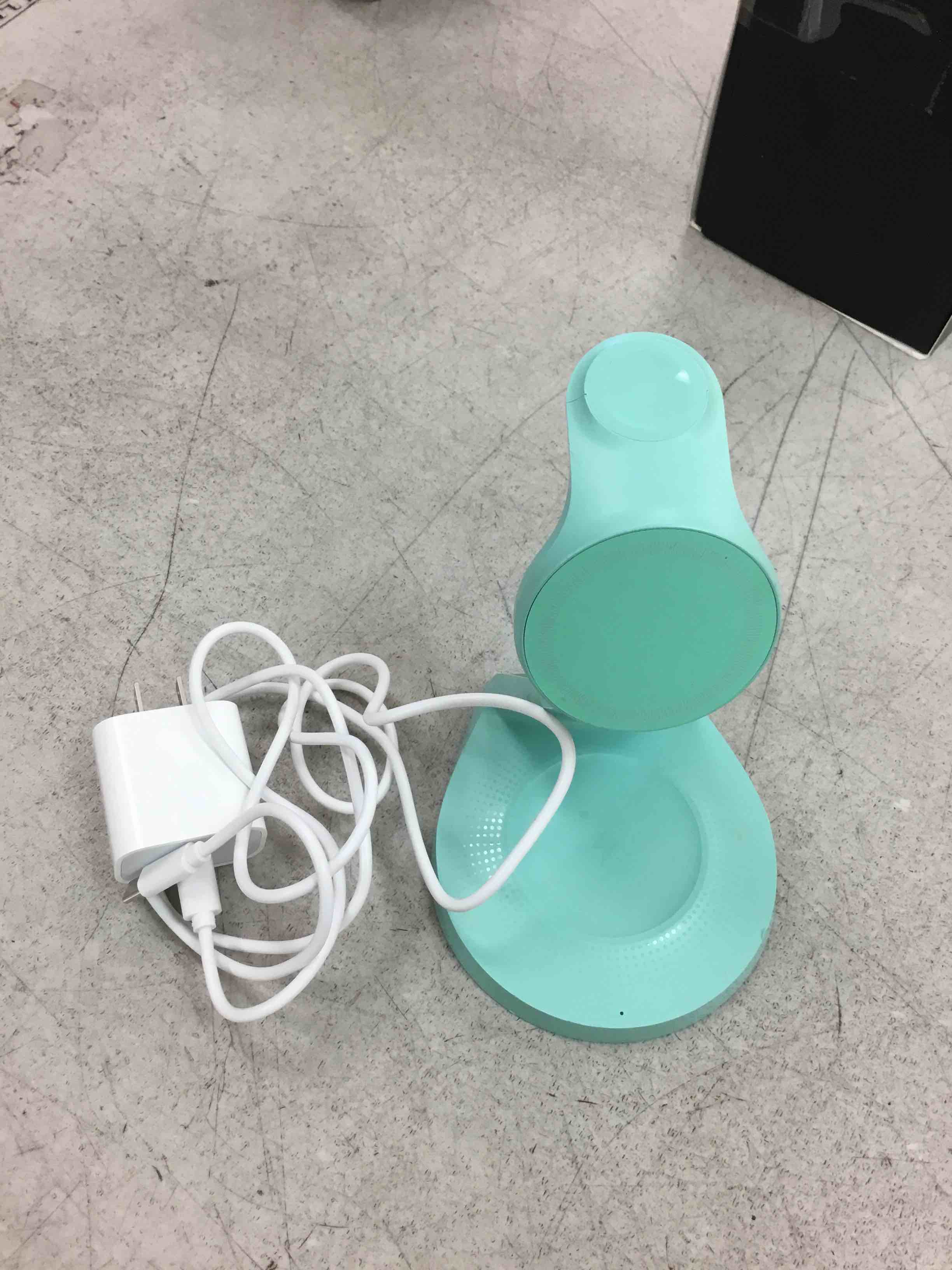 Condition photo showing As Is for 3 in 1 charging station for apple devices,mag-safe charger stand fast charging,wireless charger for iphone17/ air/16/15/14/13/12 series,& airpods,& iwatch(usb-c charger included) sprout green