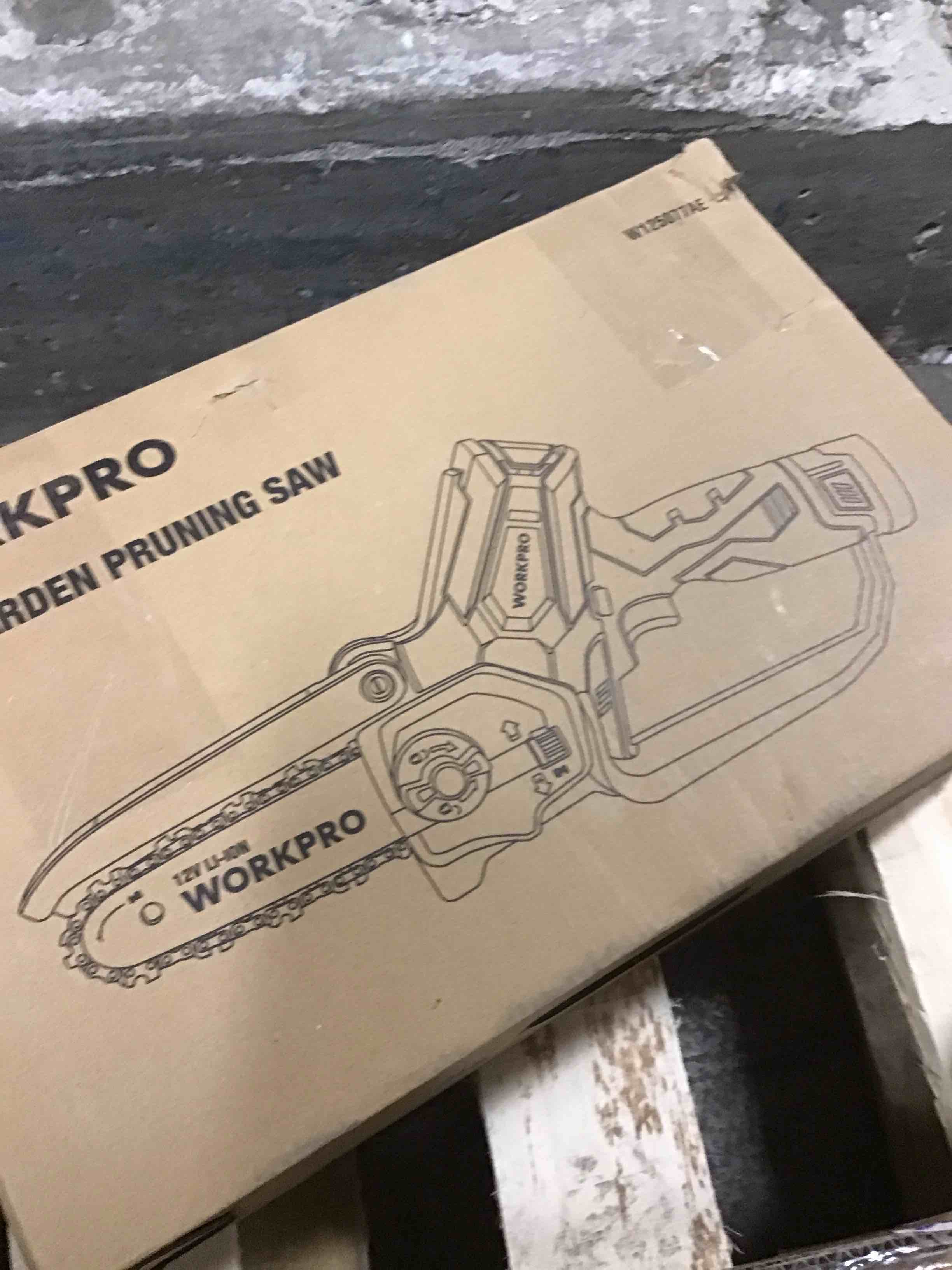 Condition photo showing Good Condition for 12v garden pruning saw