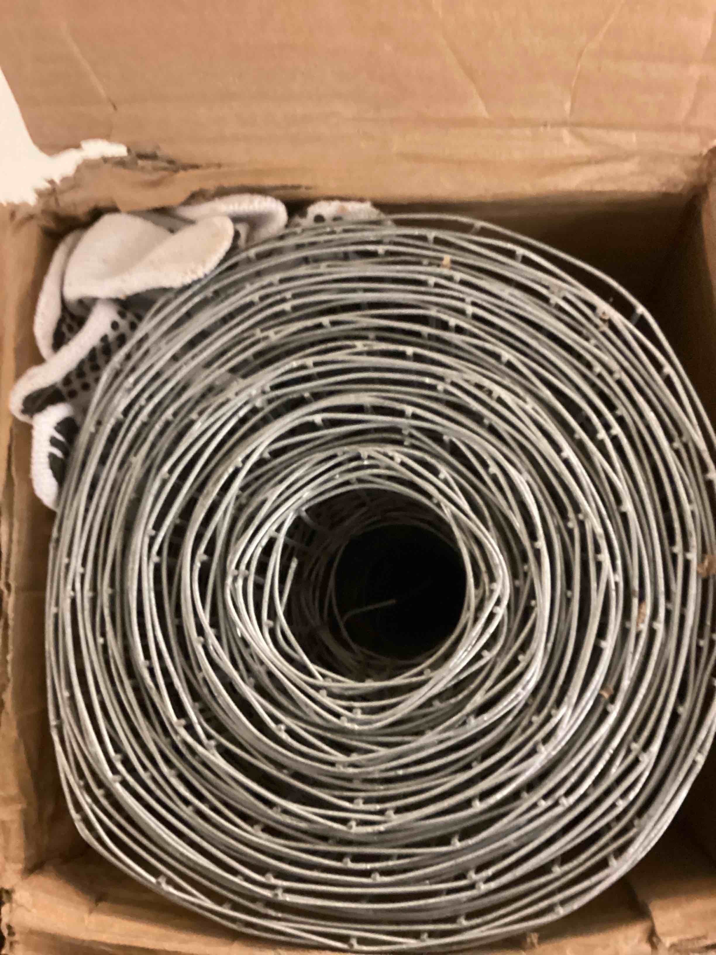 Condition photo showing Good Condition for tongmo 4 ft x 50 ft galvanized welded chicken wire fence, 16ga garden chicken wire fence roll, mesh size 2" x 4"hardware cloth, ideal for yard protection and poultry netting 4ft*50ft galvanized