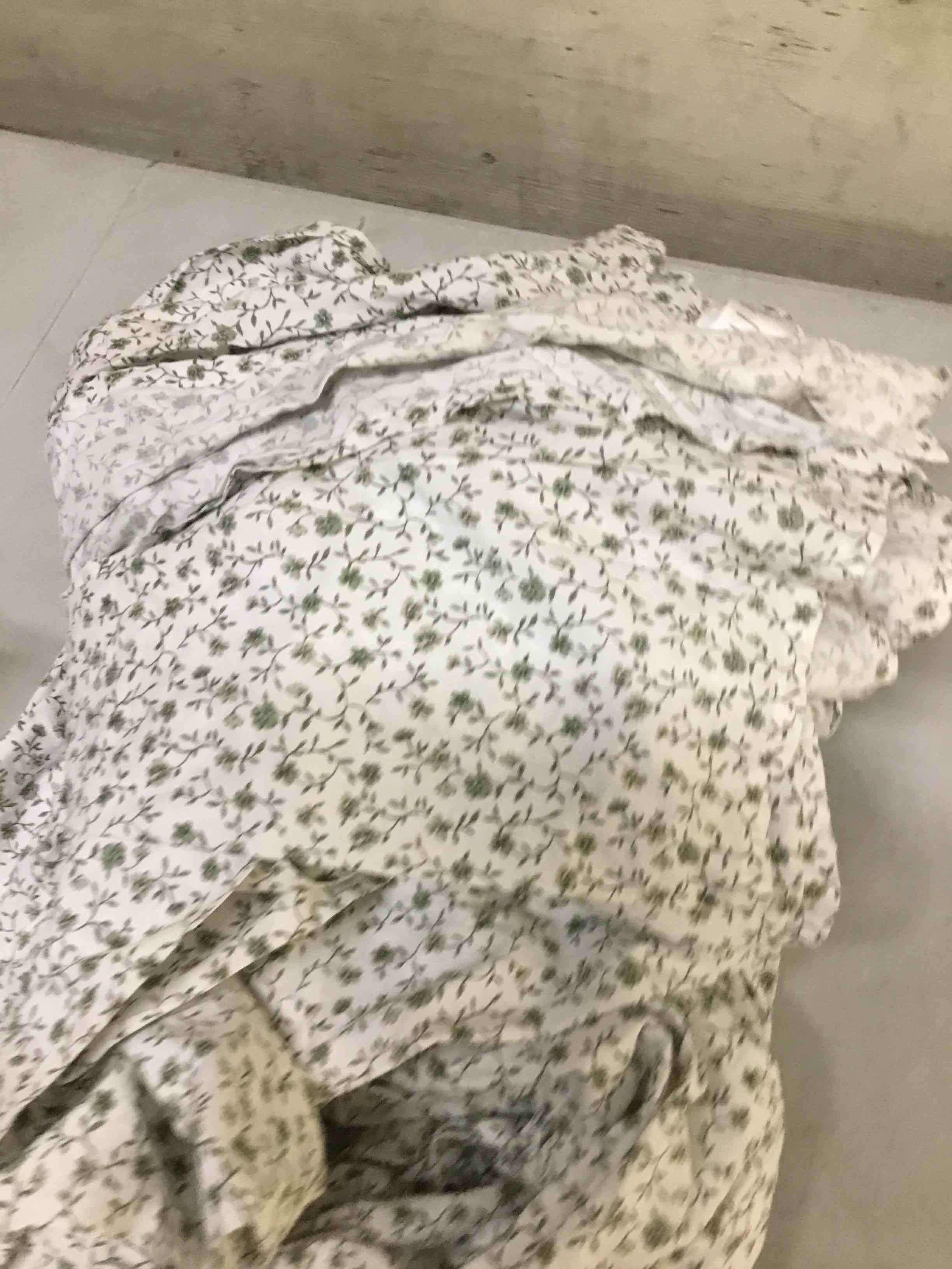 Condition photo showing As Is for ( incomplete missing pillow case ) organic crisp percale floral sheet set, cal king, green florette