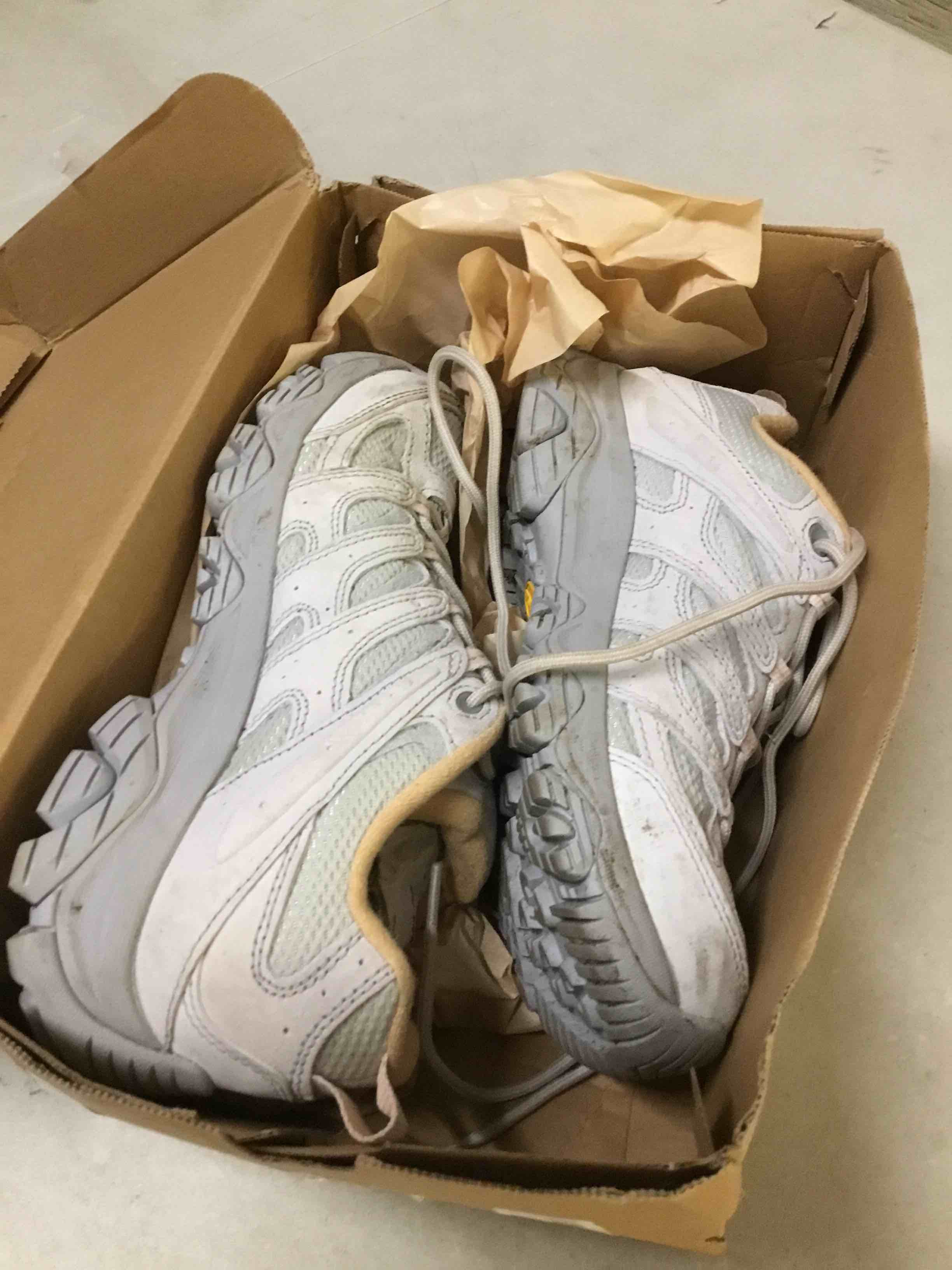 Condition photo showing As Is for merrell women's moab 3 hiking shoes 9 vapor grey