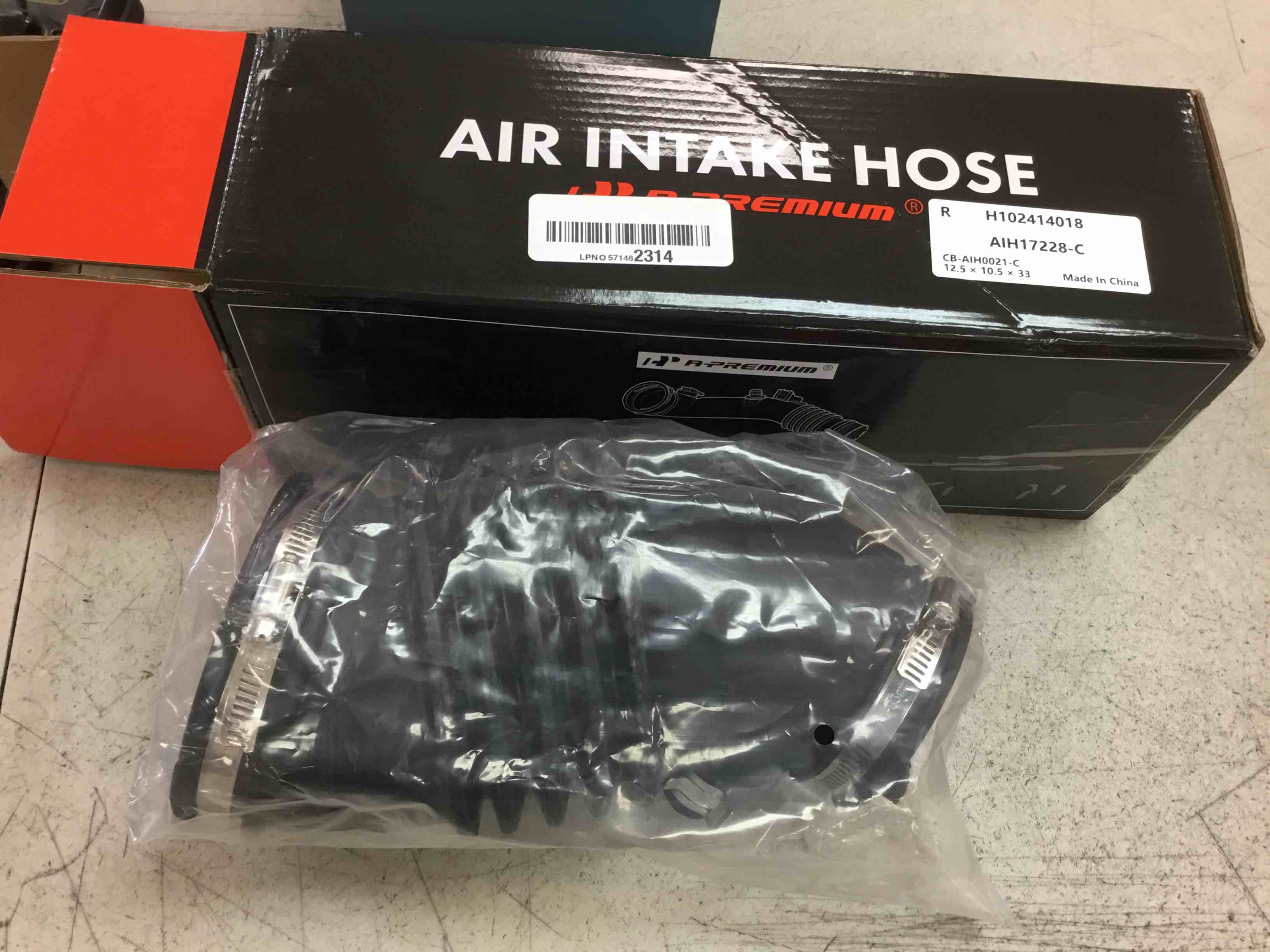Condition photo showing New/Like New for genuine air cleaner intake hose 17228-rda-a00 07-08 for acura tl base/type-s